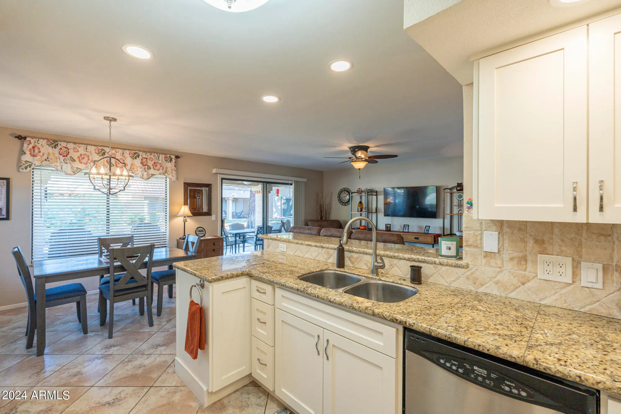 Property Slideshow image 19 of 58 | 9708 w rimrock dr, Peoria, AZ, 85382