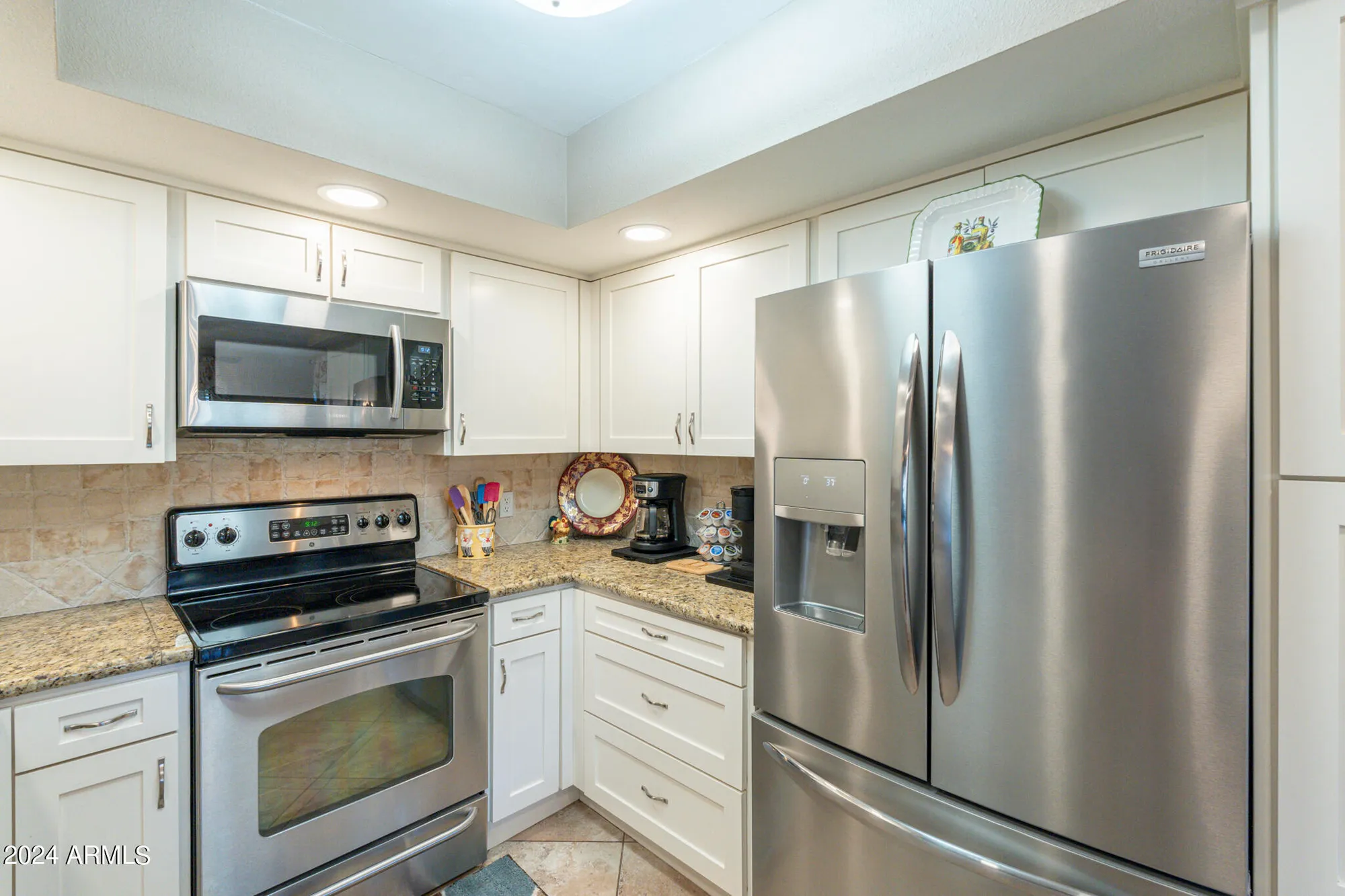 Property Slideshow image 21 of 58 | 9708 w rimrock dr, Peoria, AZ, 85382
