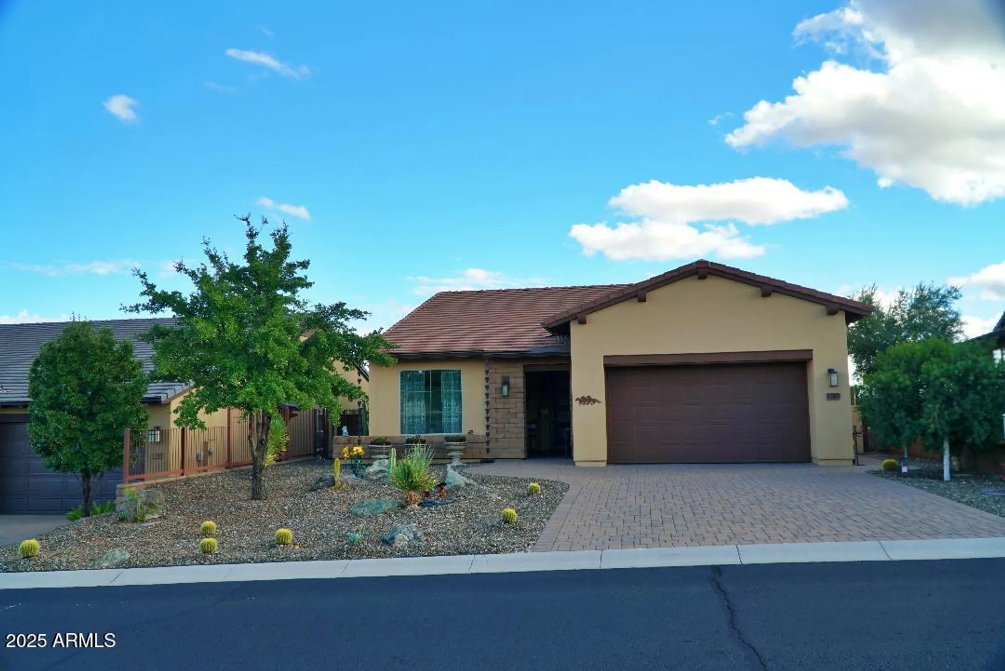 Property Slideshow image 1 of 43 | 3355 rising sun rdg, Wickenburg, AZ, 85390