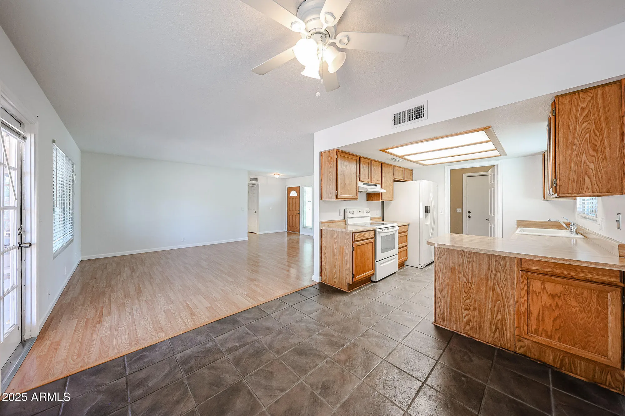 Property Slideshow image 8 of 34 | 9832 w behrend dr, Peoria, AZ, 85382
