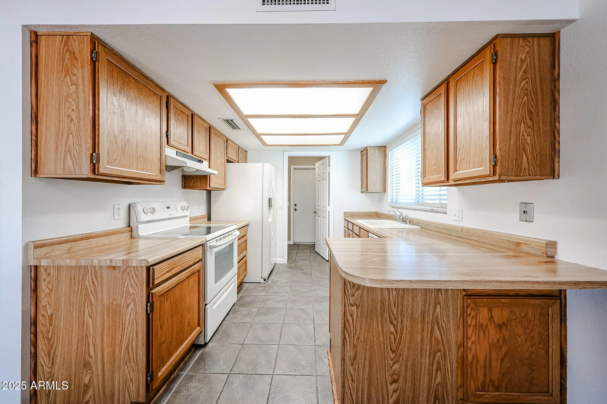 Property Slideshow image 9 of 34 | 9832 w behrend dr, Peoria, AZ, 85382