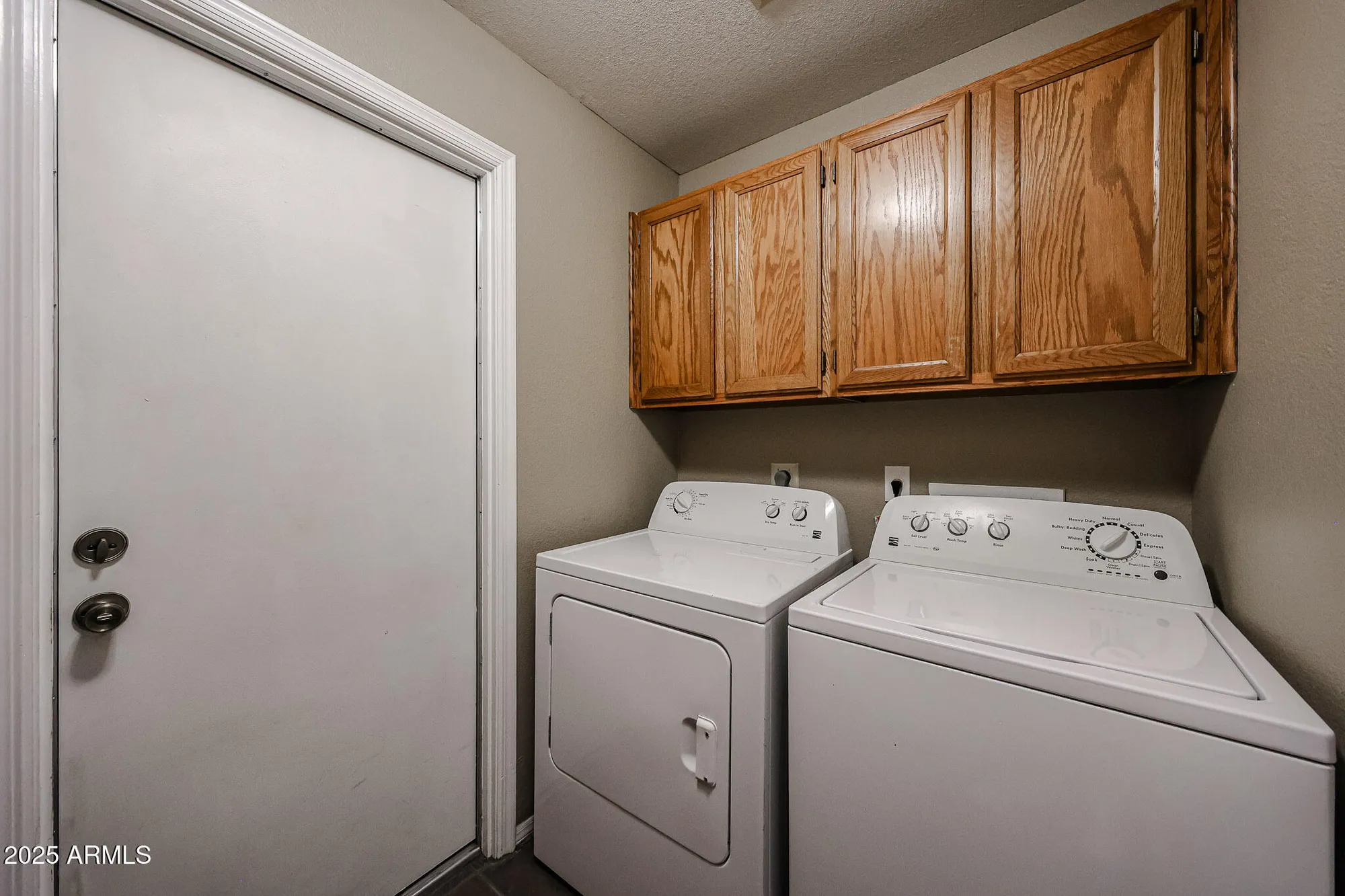 Property Slideshow image 11 of 34 | 9832 w behrend dr, Peoria, AZ, 85382