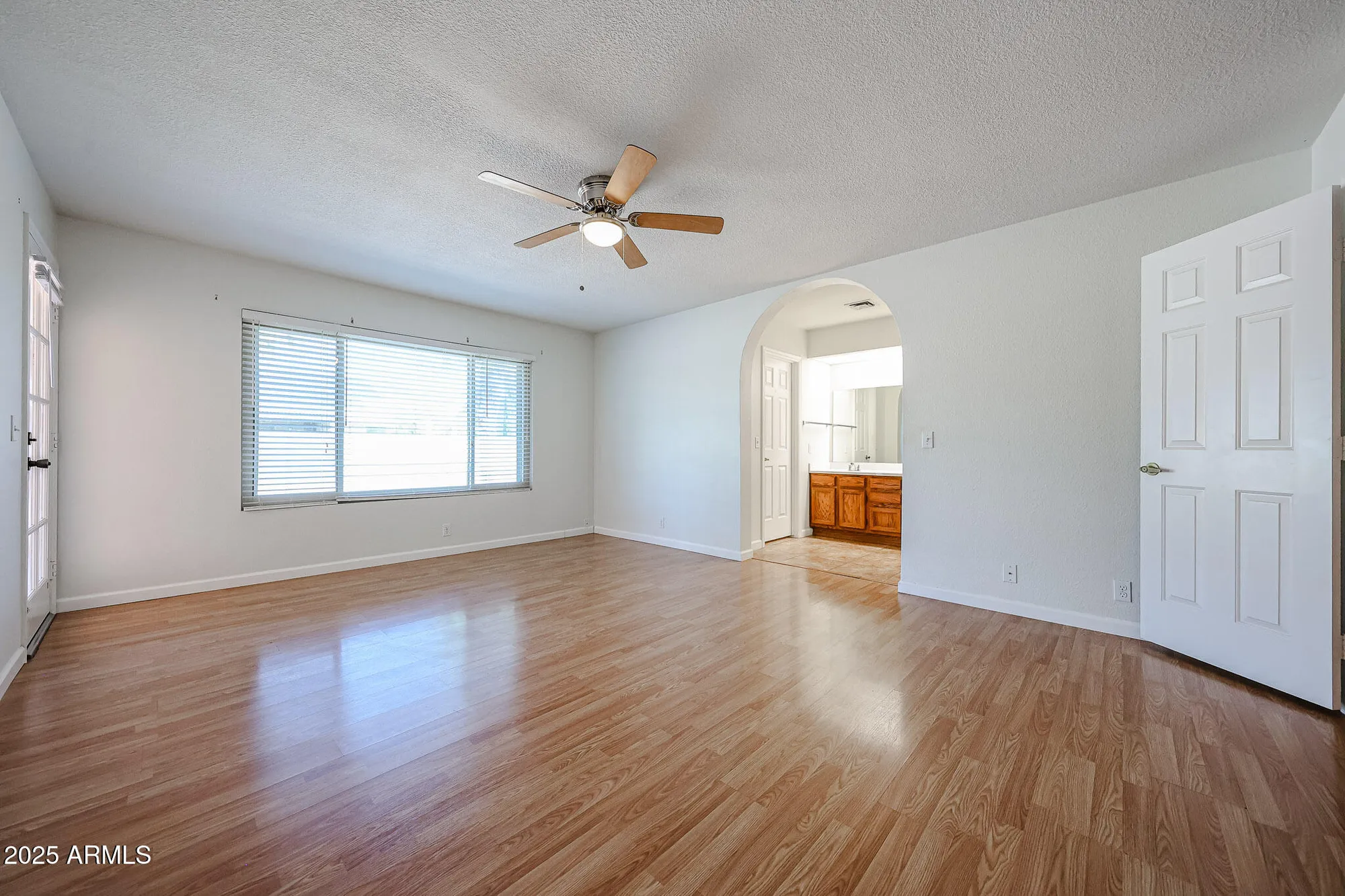 Property Slideshow image 19 of 34 | 9832 w behrend dr, Peoria, AZ, 85382