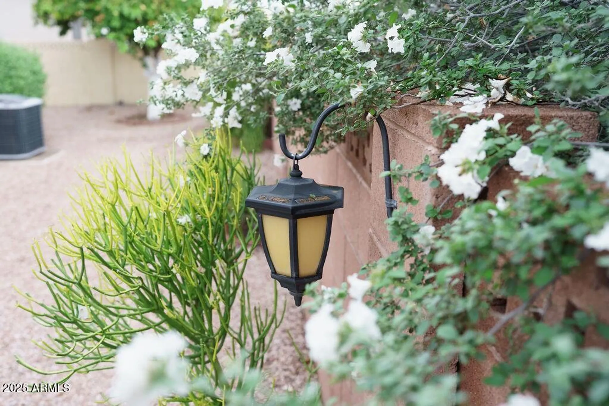 Property Slideshow image 8 of 49 | 7937 e monte ave, Mesa, AZ, 85209