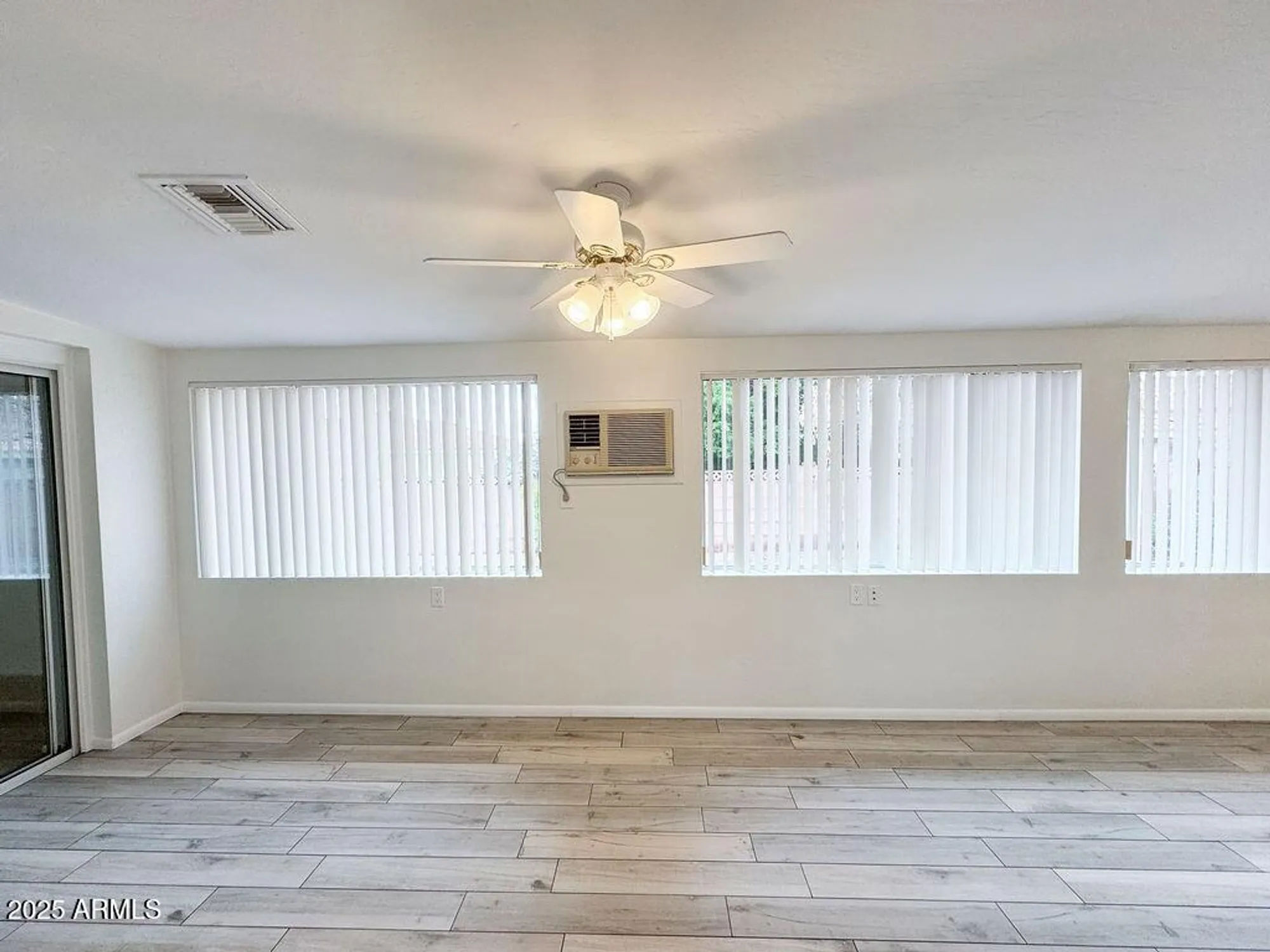 Property Slideshow image 24 of 49 | 7937 e monte ave, Mesa, AZ, 85209