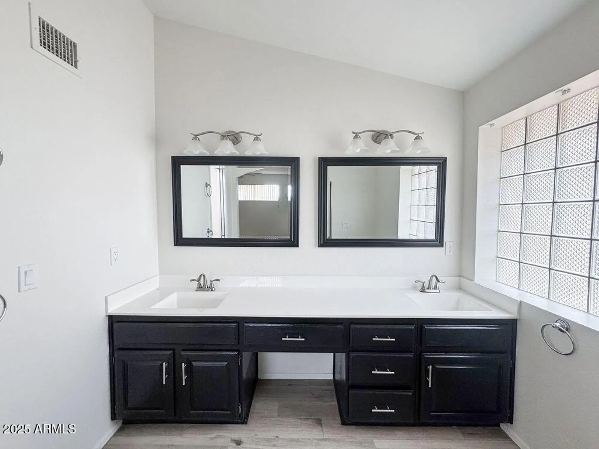 Property Slideshow image 36 of 49 | 7937 e monte ave, Mesa, AZ, 85209