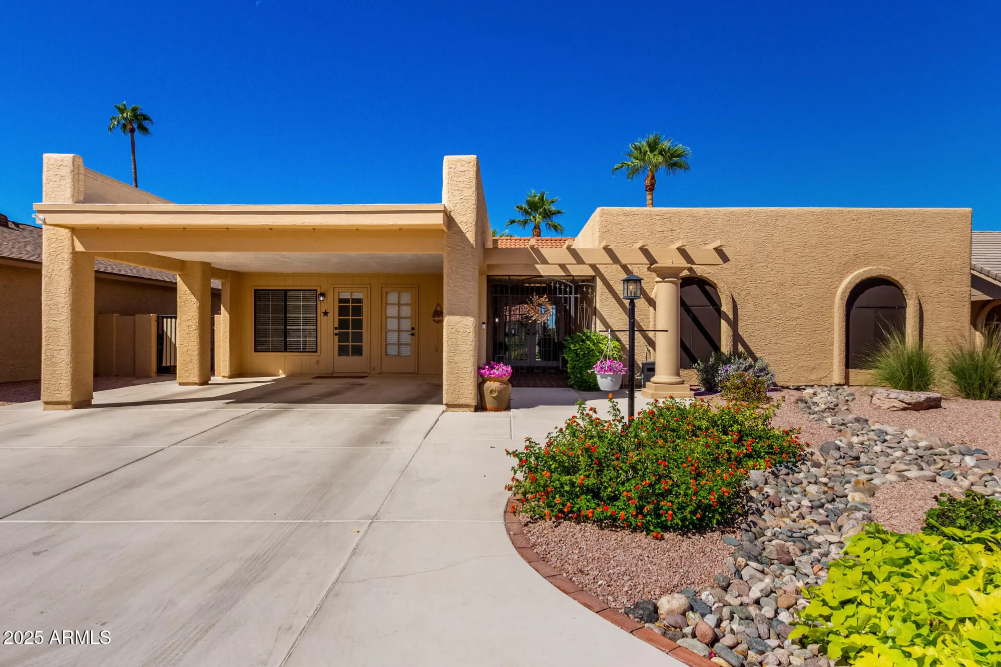 Property Slideshow image 1 of 54 | 26414 s lakemont dr, Sun Lakes, AZ, 85248