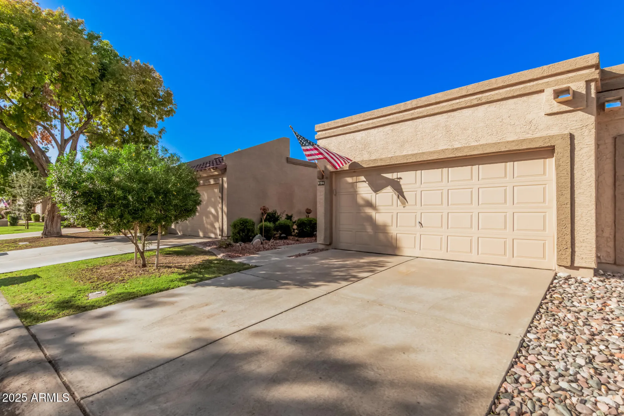 Property Slideshow image 2 of 44 | 9704 w tonto ln, Peoria, AZ, 85382