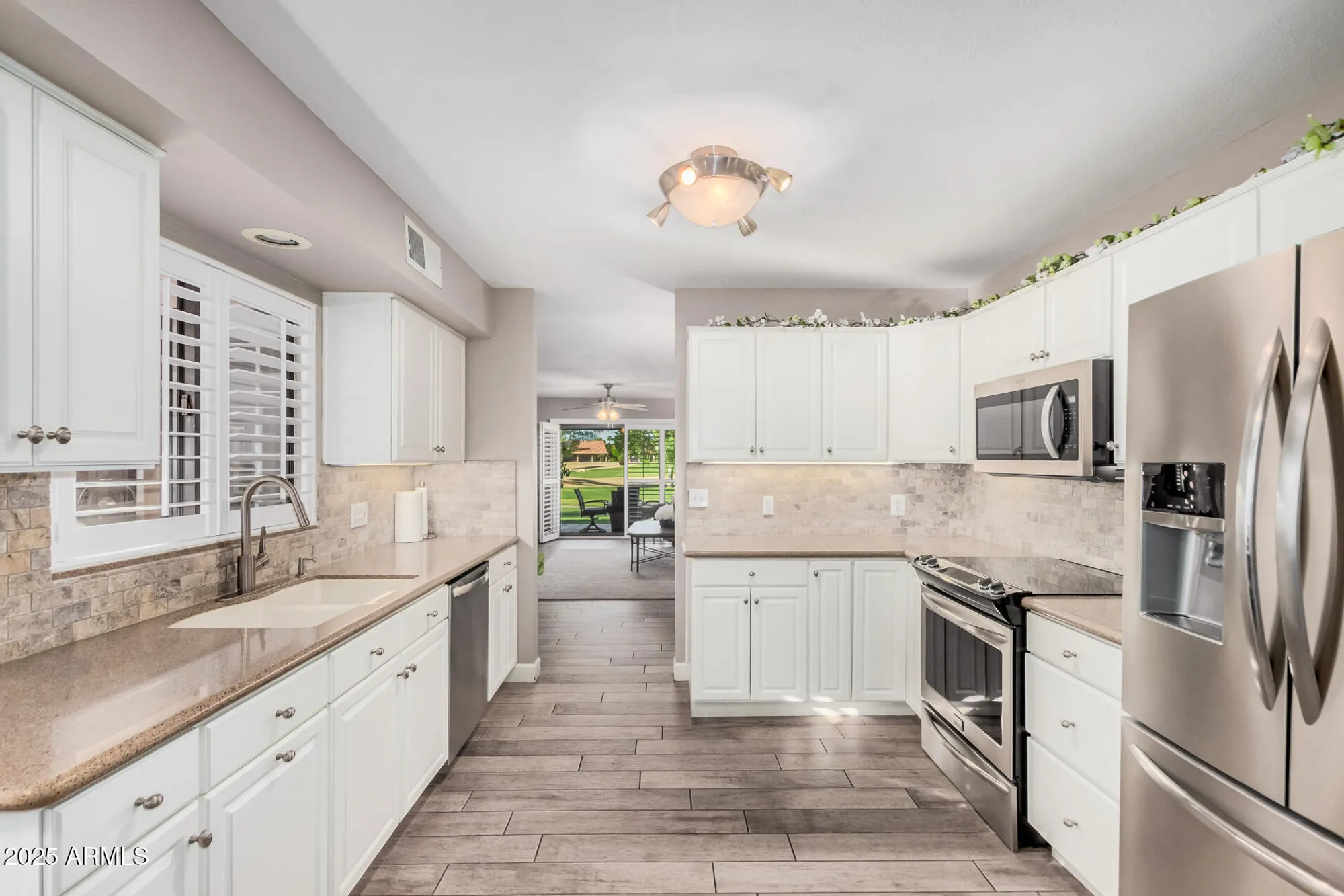 Property Slideshow image 9 of 44 | 9704 w tonto ln, Peoria, AZ, 85382