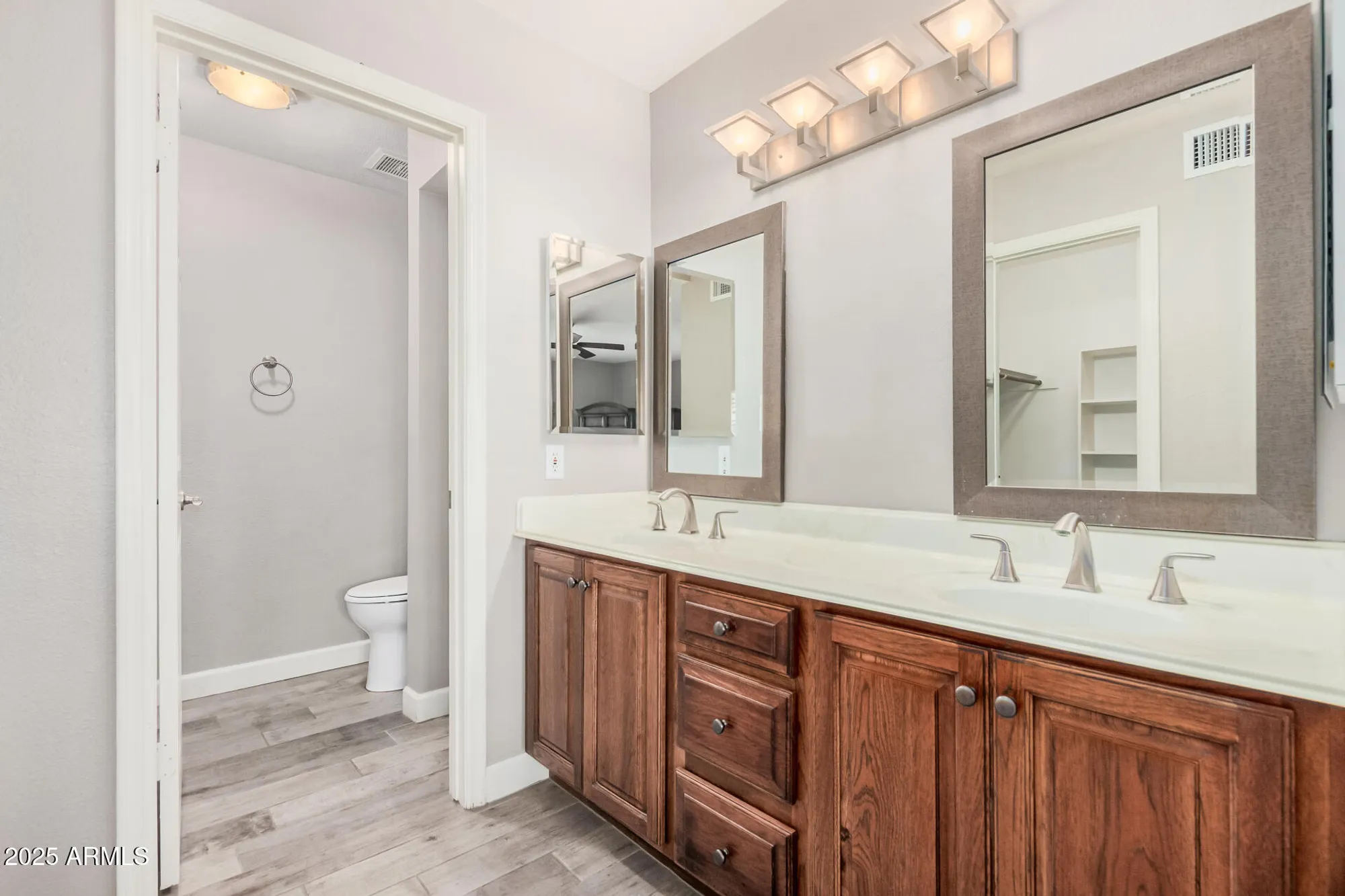 Property Slideshow image 16 of 44 | 9704 w tonto ln, Peoria, AZ, 85382