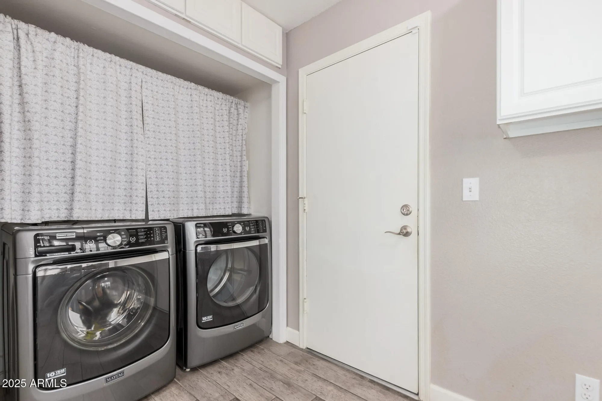 Property Slideshow image 23 of 44 | 9704 w tonto ln, Peoria, AZ, 85382