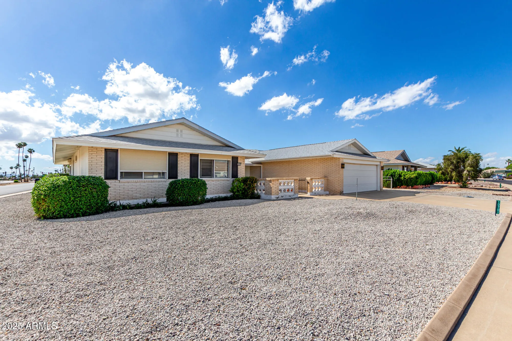 Property Slideshow image 3 of 43 | 10701 w el capitan cir, Sun City, AZ, 85351