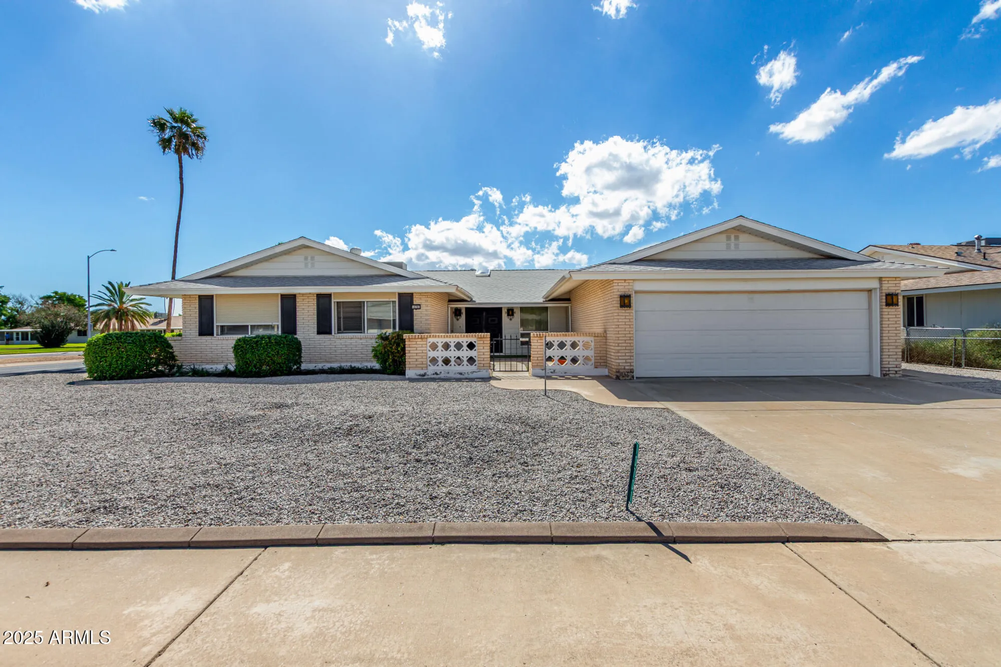 Property Slideshow image 1 of 43 | 10701 w el capitan cir, Sun City, AZ, 85351