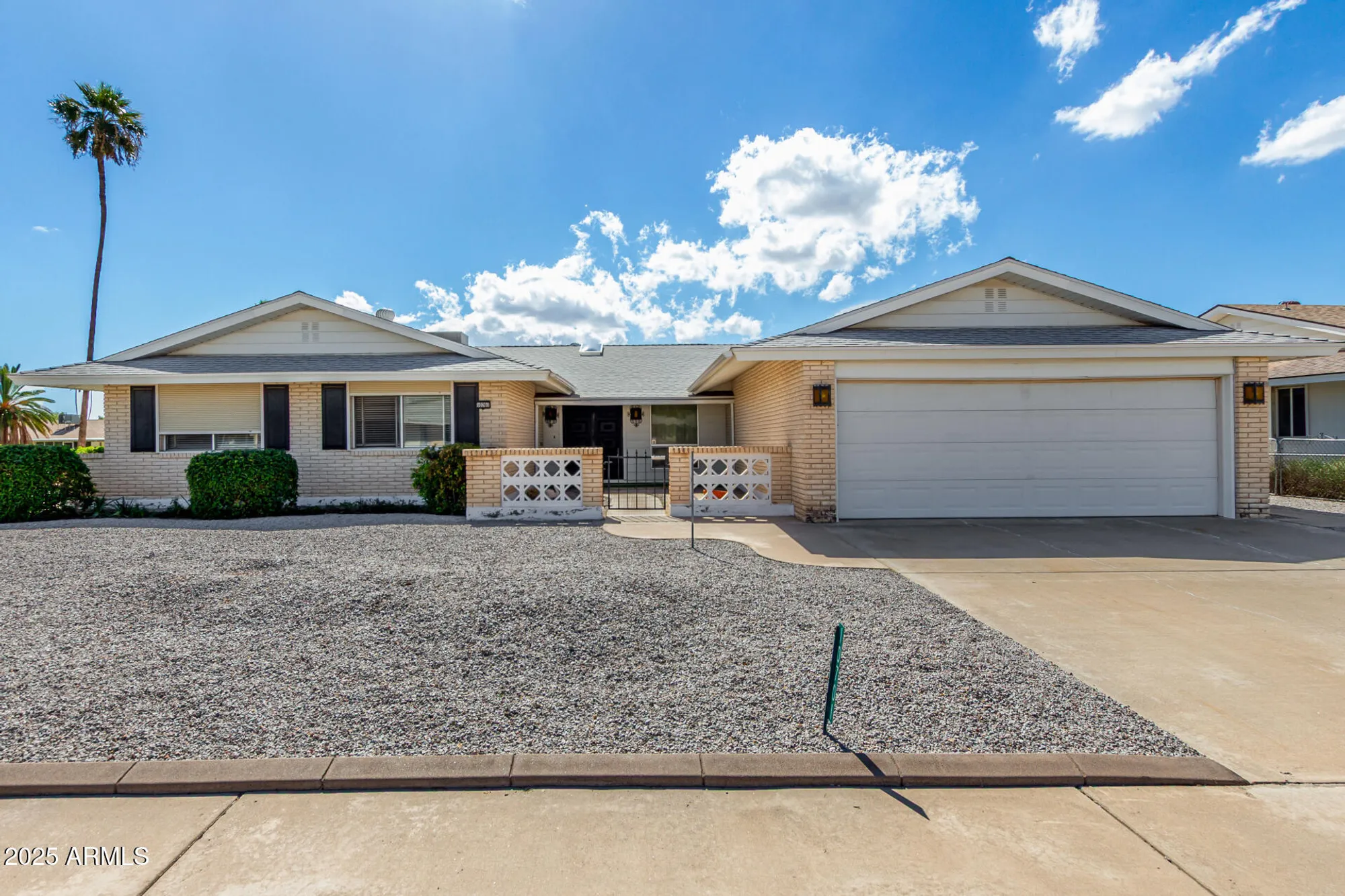 Property Slideshow image 2 of 43 | 10701 w el capitan cir, Sun City, AZ, 85351