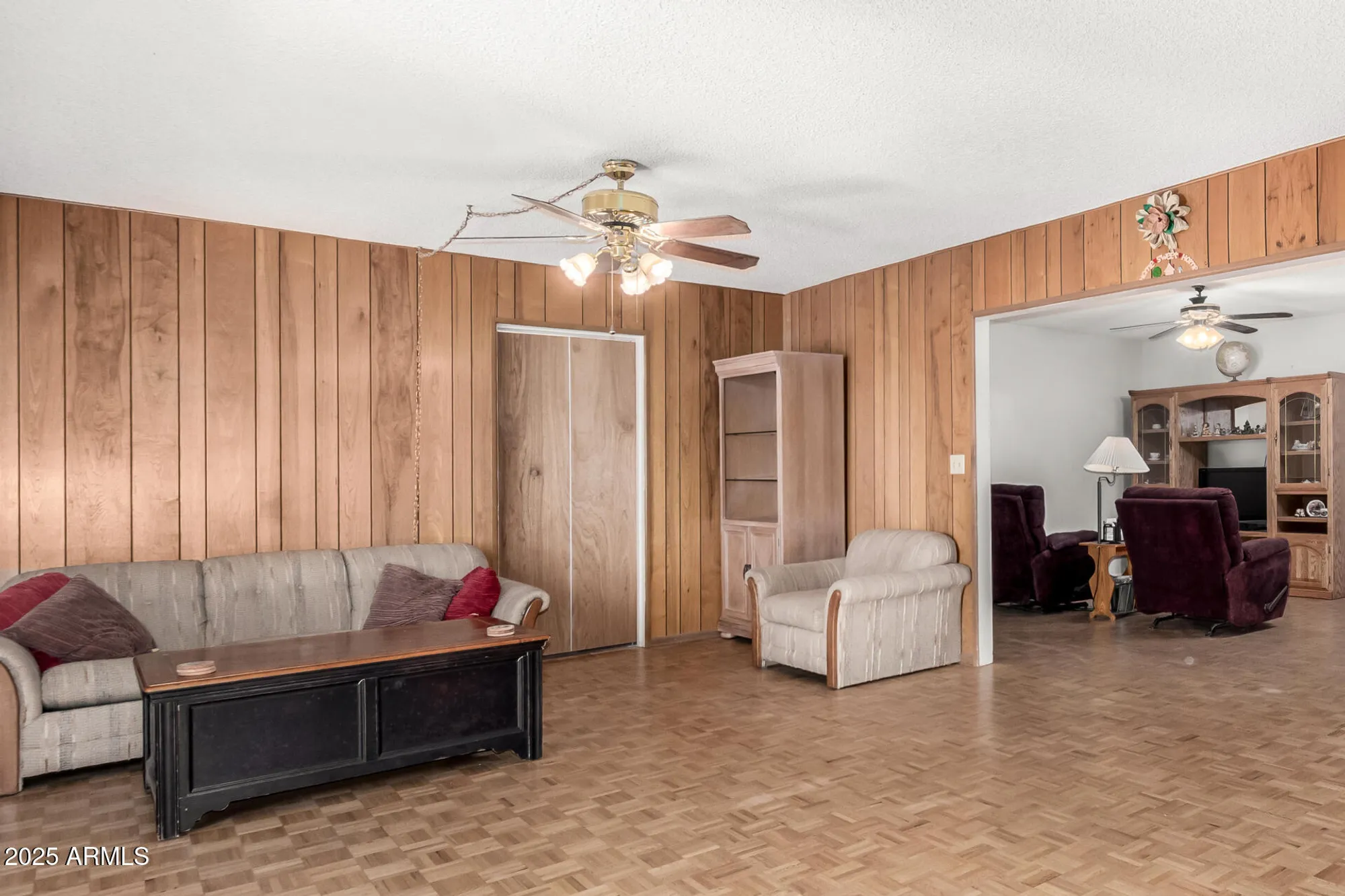 Property Slideshow image 12 of 43 | 10701 w el capitan cir, Sun City, AZ, 85351