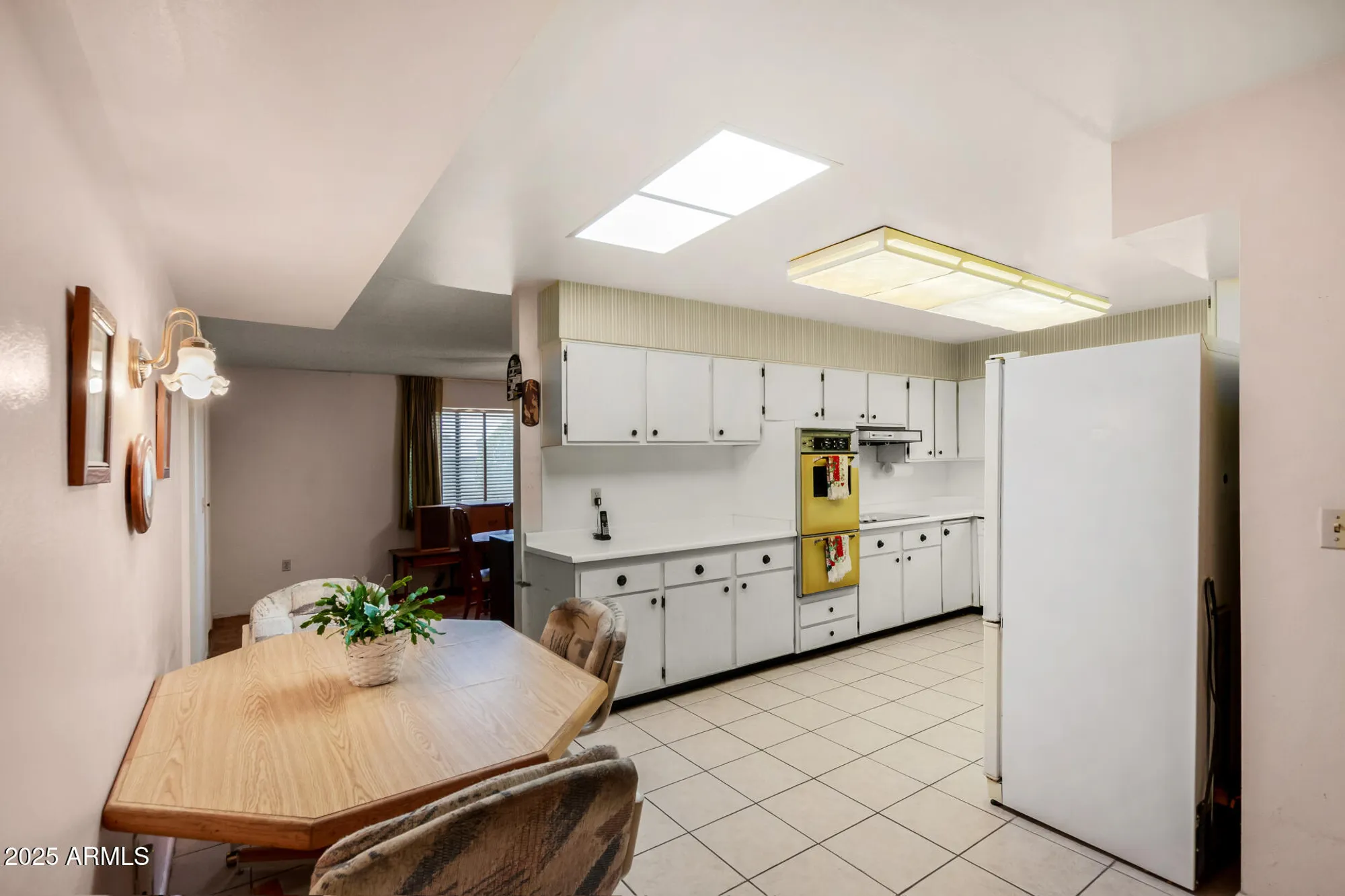 Property Slideshow image 21 of 43 | 10701 w el capitan cir, Sun City, AZ, 85351