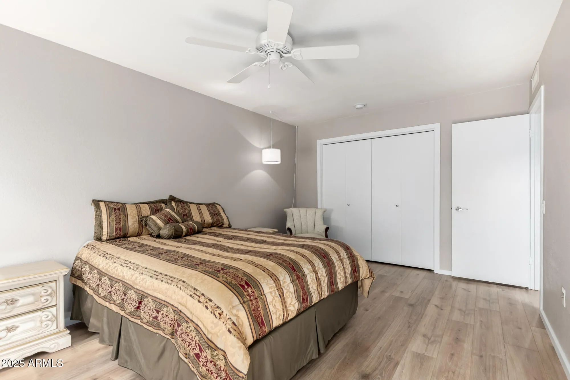 Property Slideshow image 16 of 31 | 9625 w oak ridge dr, Sun City, AZ, 85351