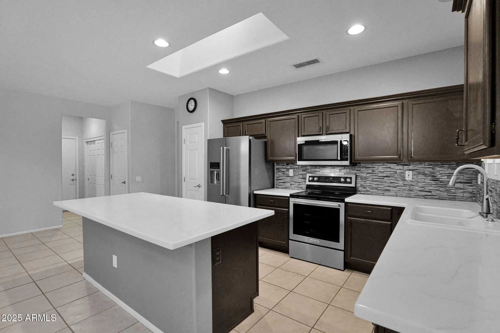 Property Slideshow image 9 of 35 | 20343 n painted sky dr, Surprise, AZ, 85374