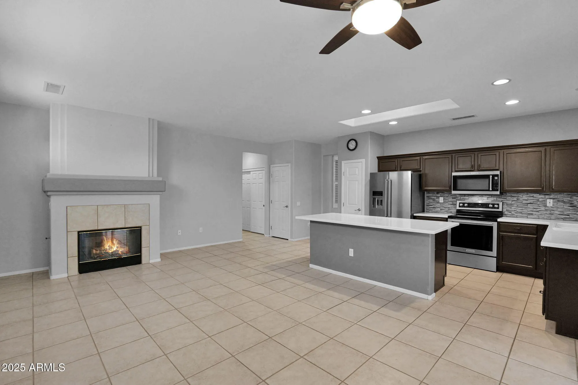 Property Slideshow image 12 of 35 | 20343 n painted sky dr, Surprise, AZ, 85374