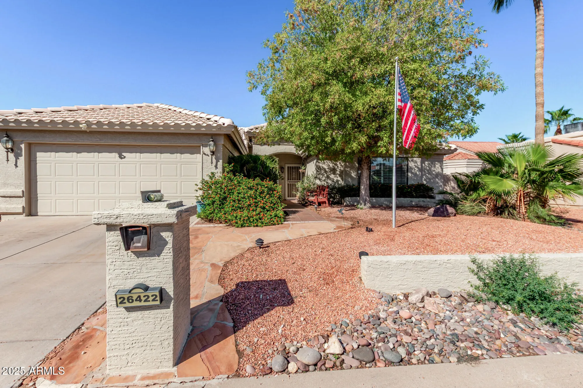 Property Slideshow image 2 of 30 | 26422 s boxwood dr, Sun Lakes, AZ, 85248