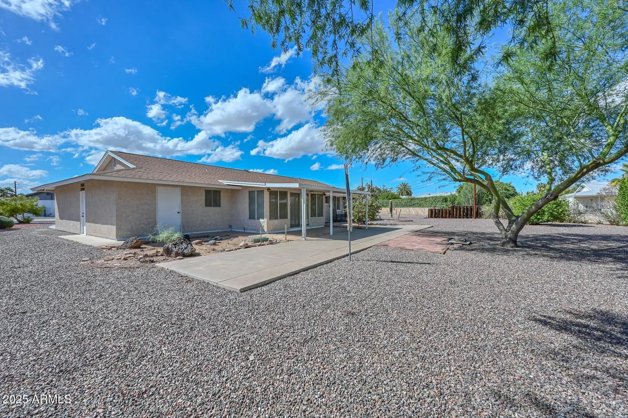 Property Slideshow image 2 of 52 | 9916 w hope cir, Sun City, AZ, 85351