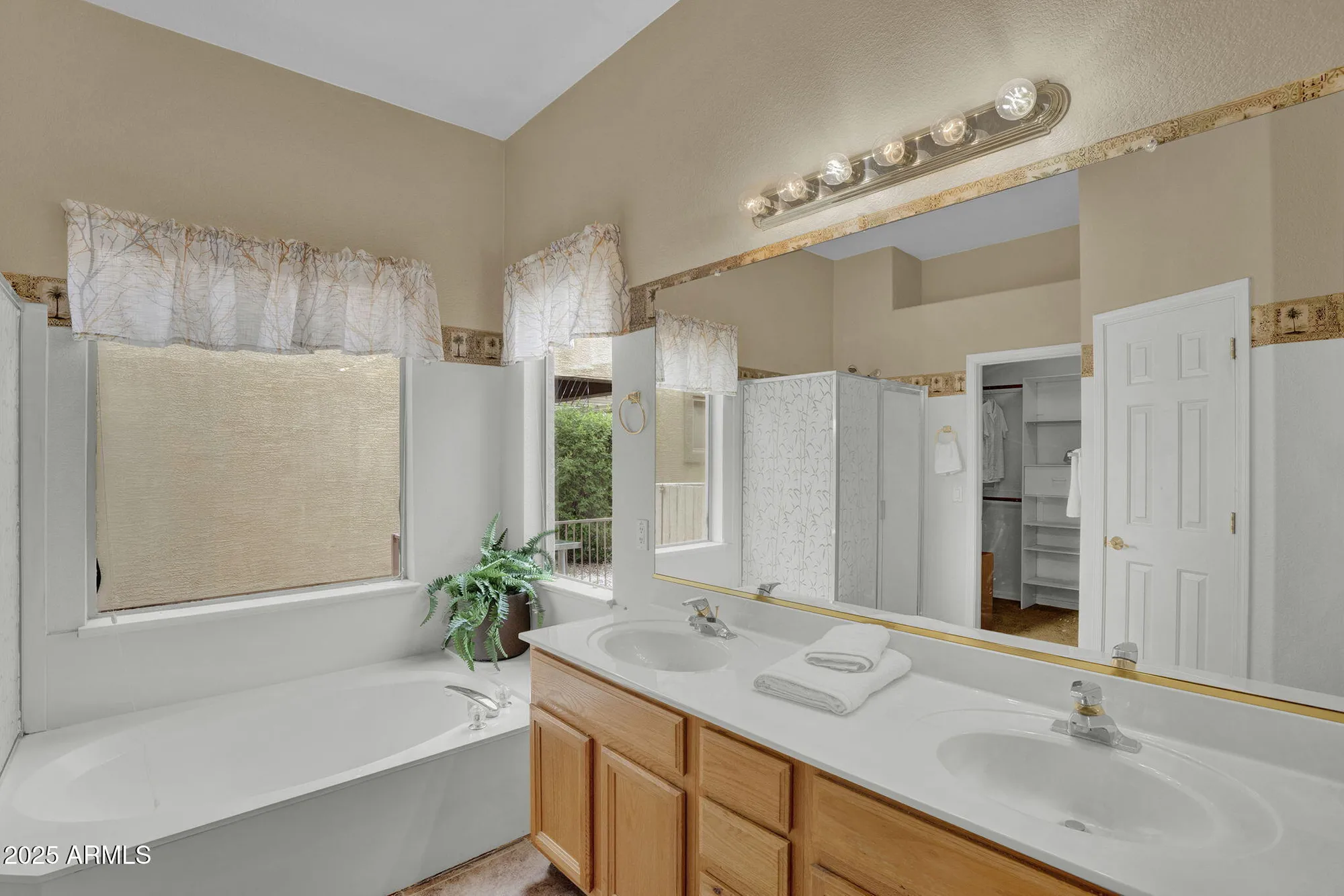 Property Slideshow image 20 of 59 | 4906 s verbena ave, Gilbert, AZ, 85298