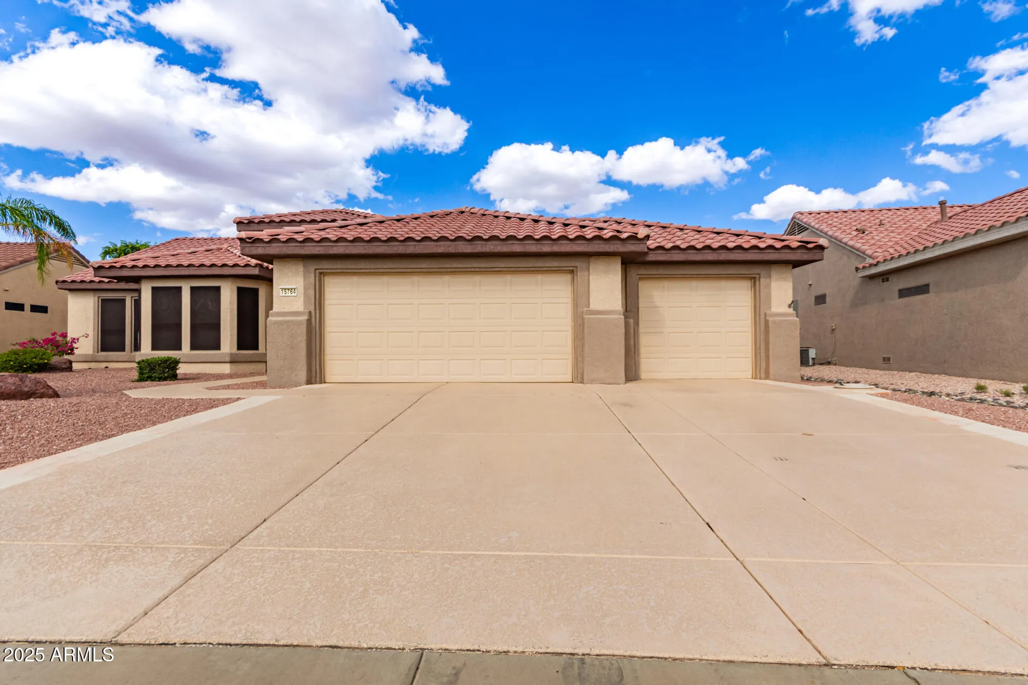 Property Slideshow image 3 of 36 | 15764 w silver breeze dr, Surprise, AZ, 85374