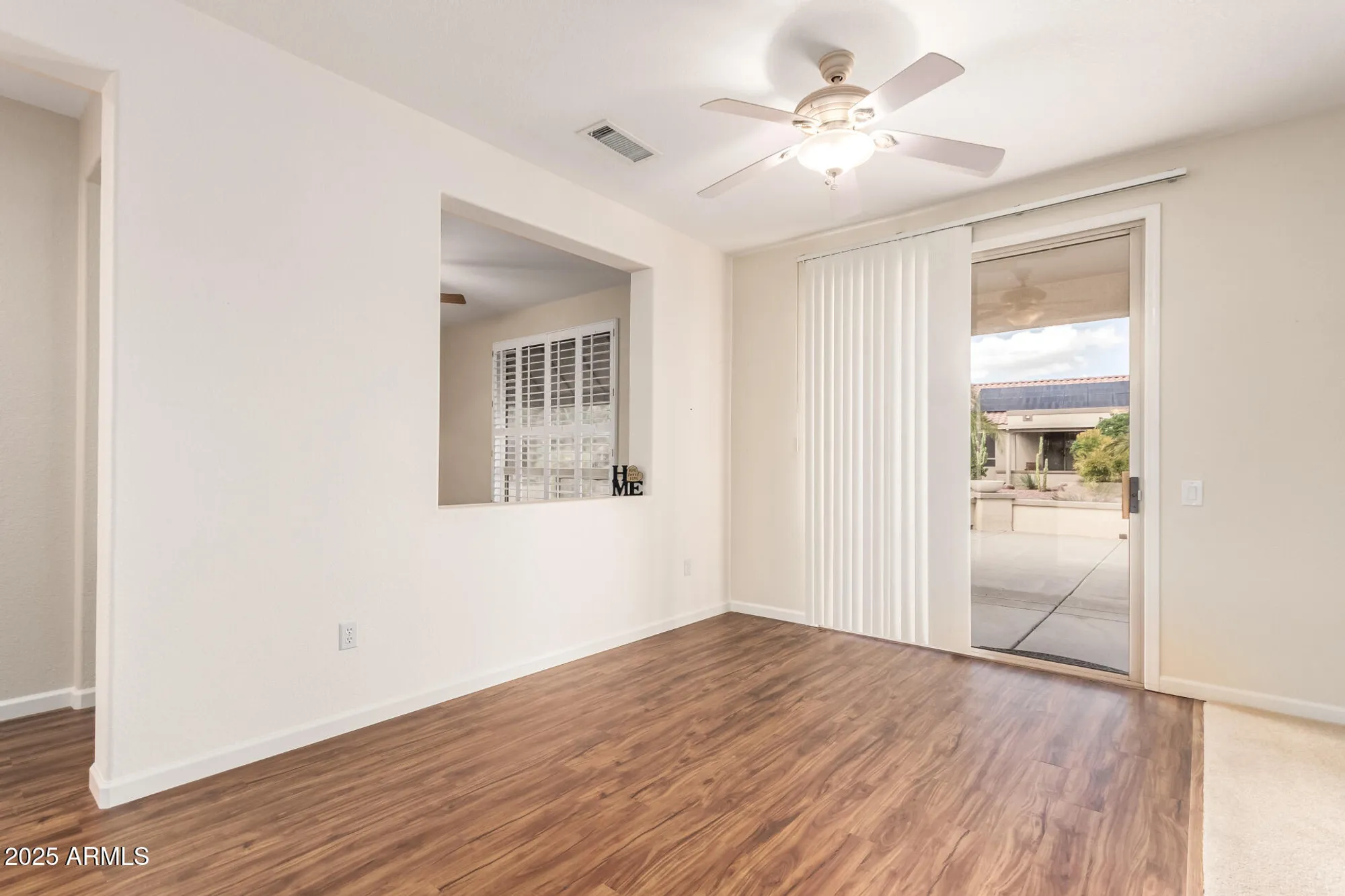 Property Slideshow image 9 of 36 | 15764 w silver breeze dr, Surprise, AZ, 85374