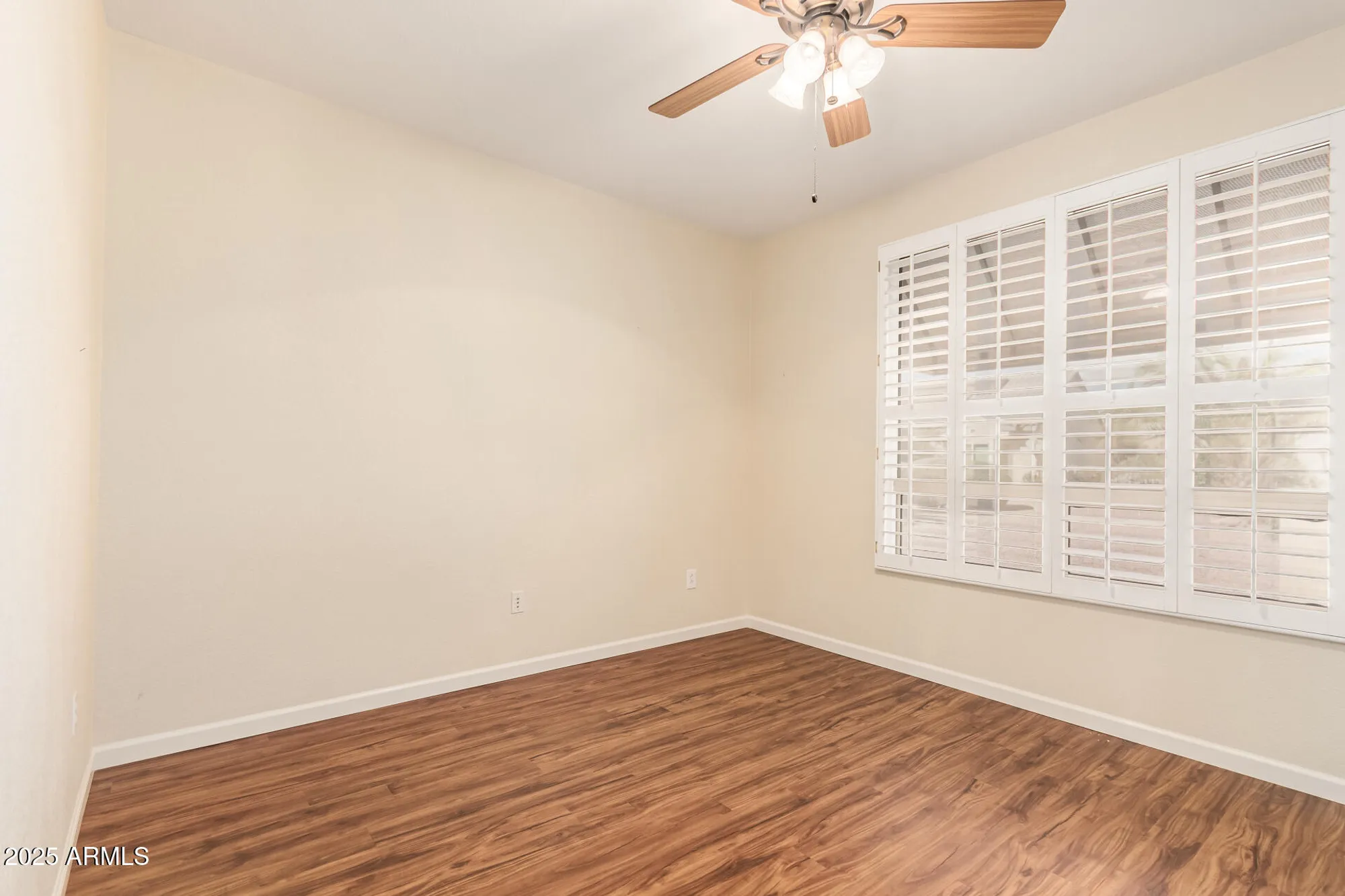 Property Slideshow image 11 of 36 | 15764 w silver breeze dr, Surprise, AZ, 85374