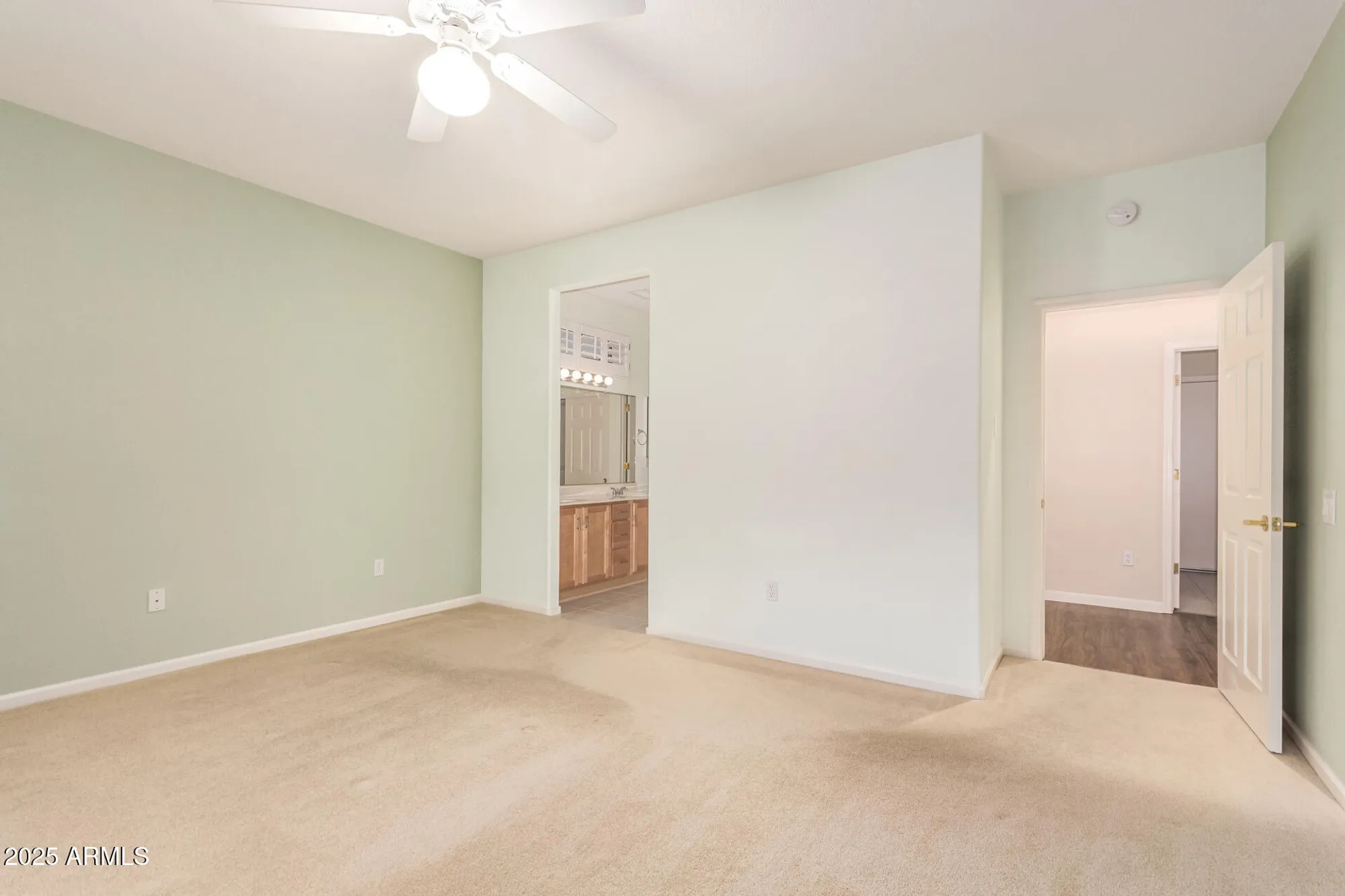 Property Slideshow image 17 of 36 | 15764 w silver breeze dr, Surprise, AZ, 85374