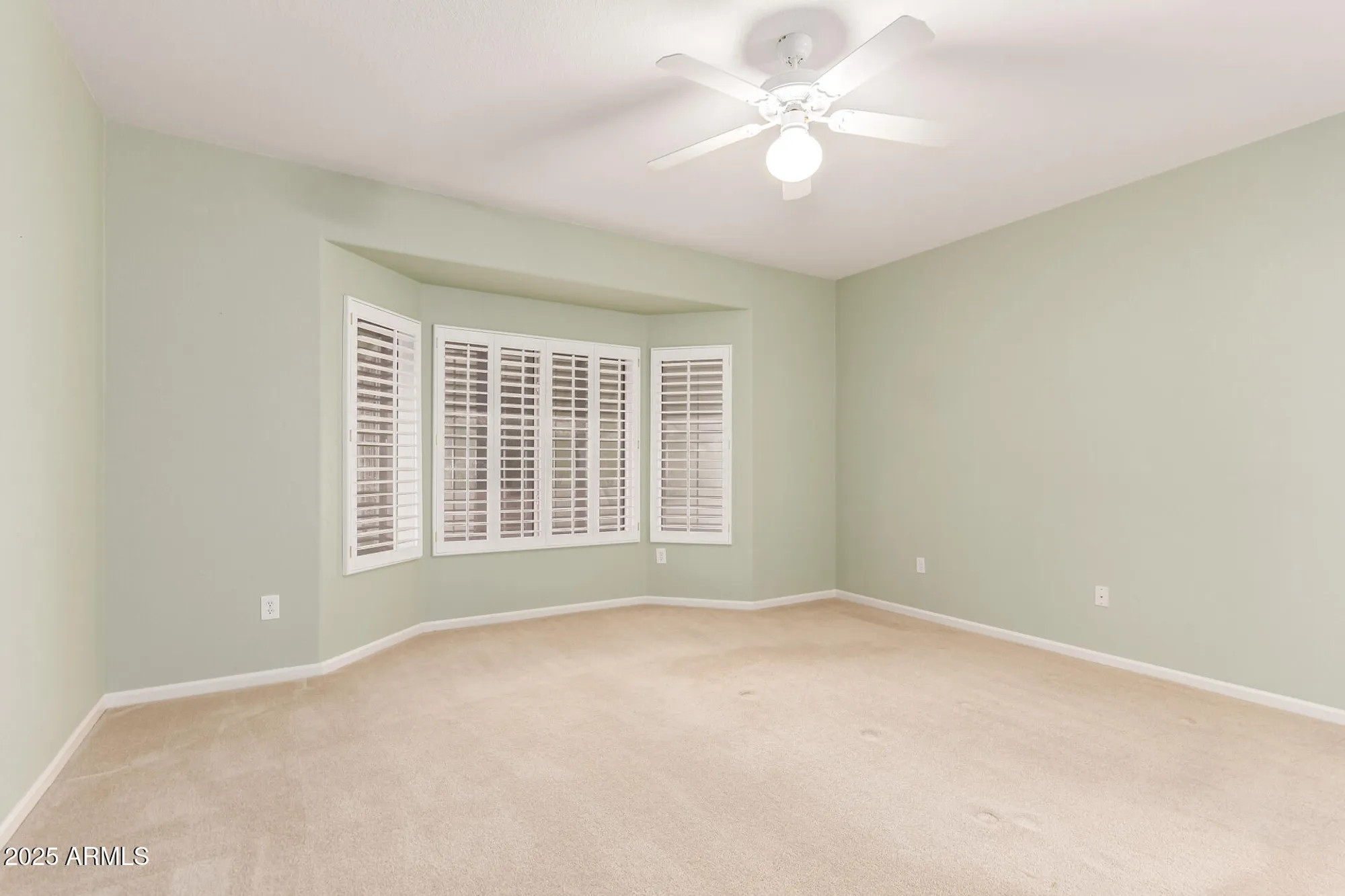 Property Slideshow image 19 of 36 | 15764 w silver breeze dr, Surprise, AZ, 85374