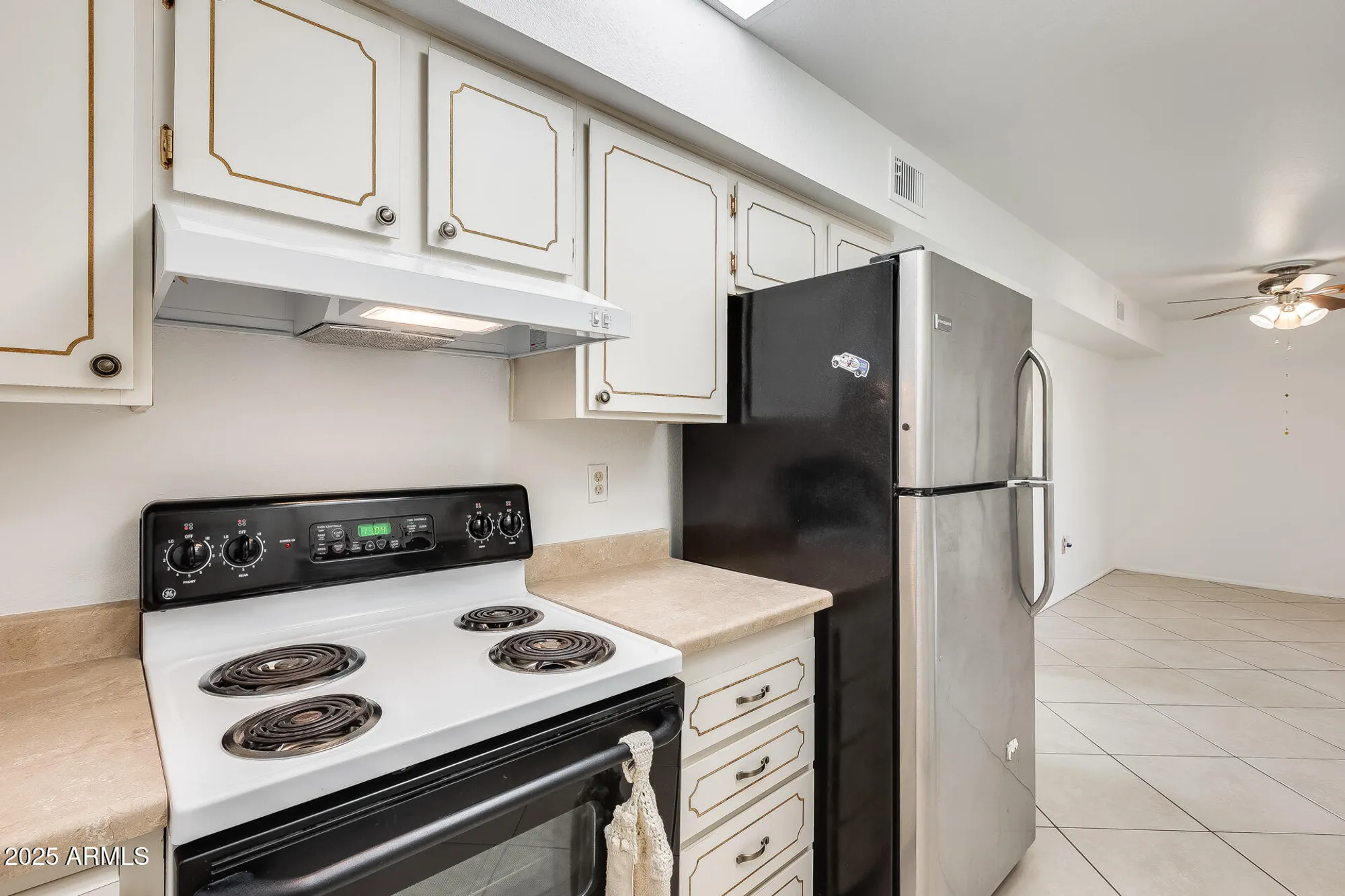 Property Slideshow image 4 of 29 | 13222 n 99th dr, Sun City, AZ, 85351