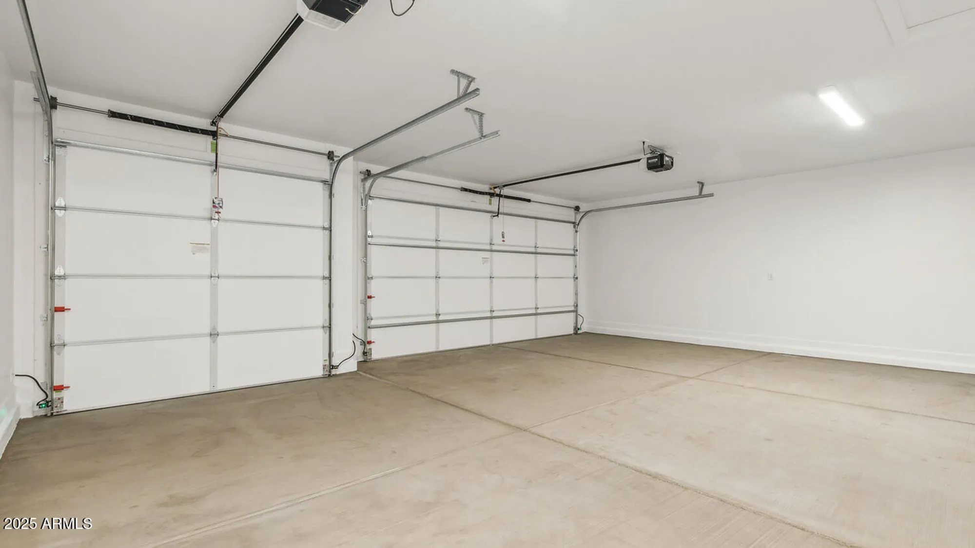 Property Slideshow image 15 of 17 | 16747 w sheila ln, Goodyear, AZ, 85395