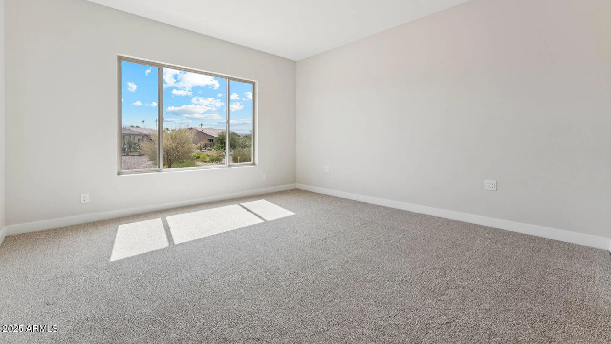 Property Slideshow image 8 of 16 | 16729 w sheila ln, Goodyear, AZ, 85395