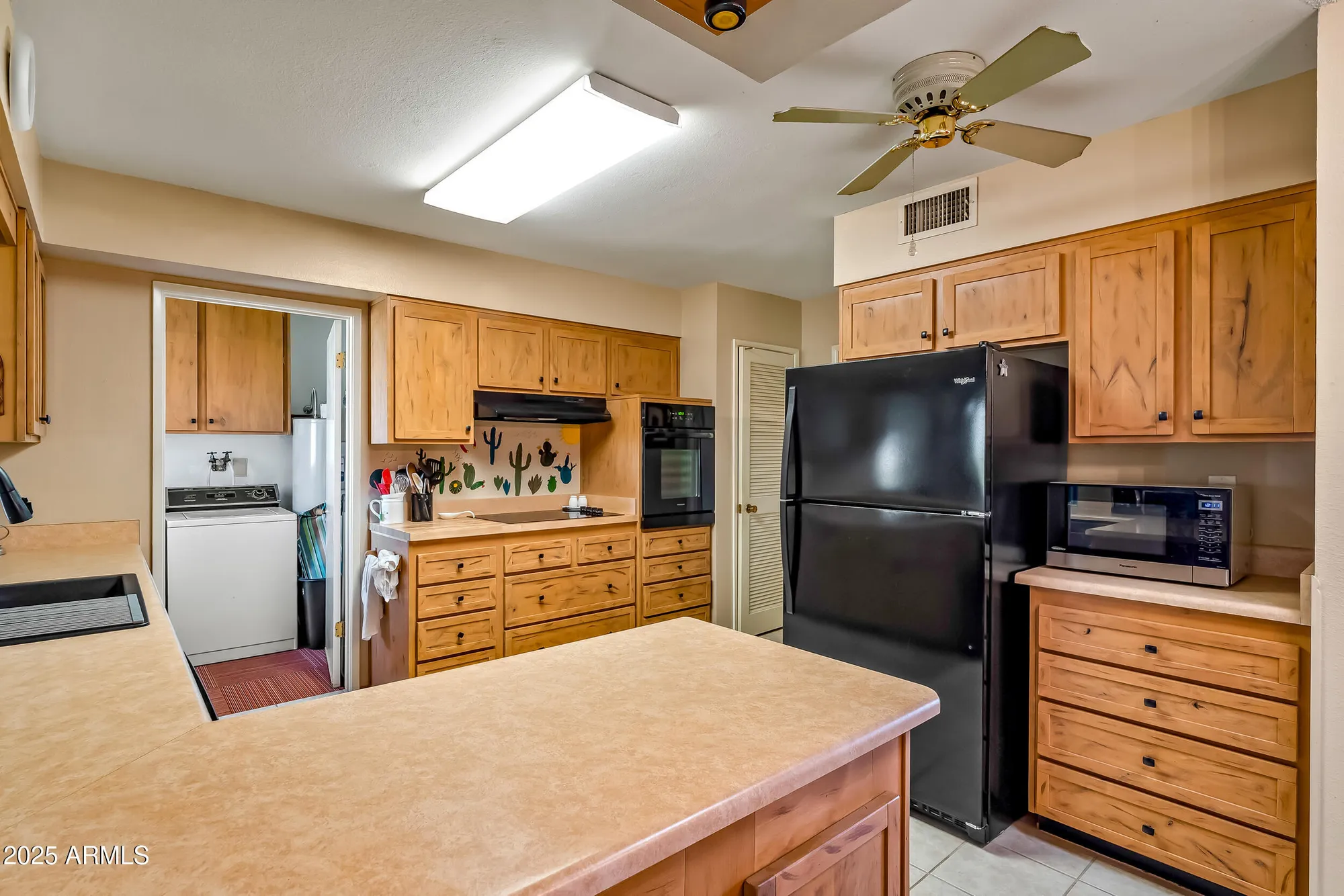 Property Slideshow image 14 of 35 | 9414 w greenway rd, Sun City, AZ, 85351
