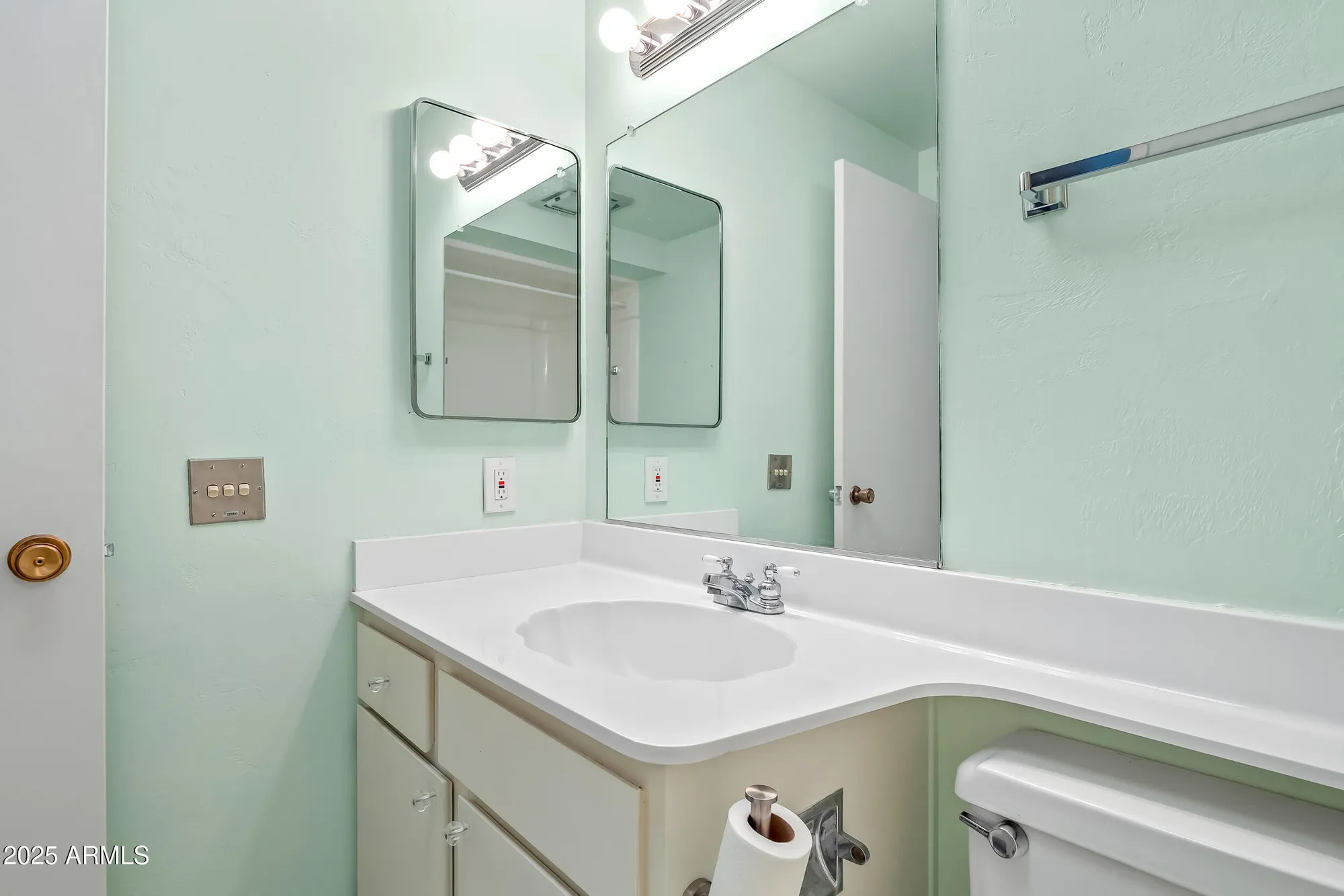 Property Slideshow image 33 of 35 | 9414 w greenway rd, Sun City, AZ, 85351