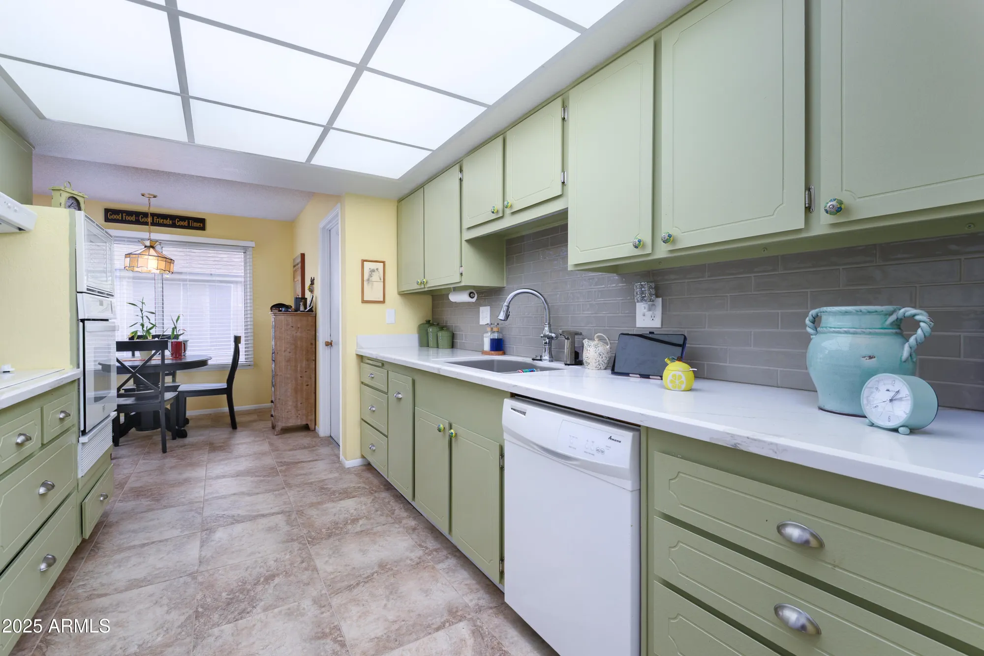 Property Slideshow image 12 of 29 | 12934 w shadow hills dr, Sun City West, AZ, 85375