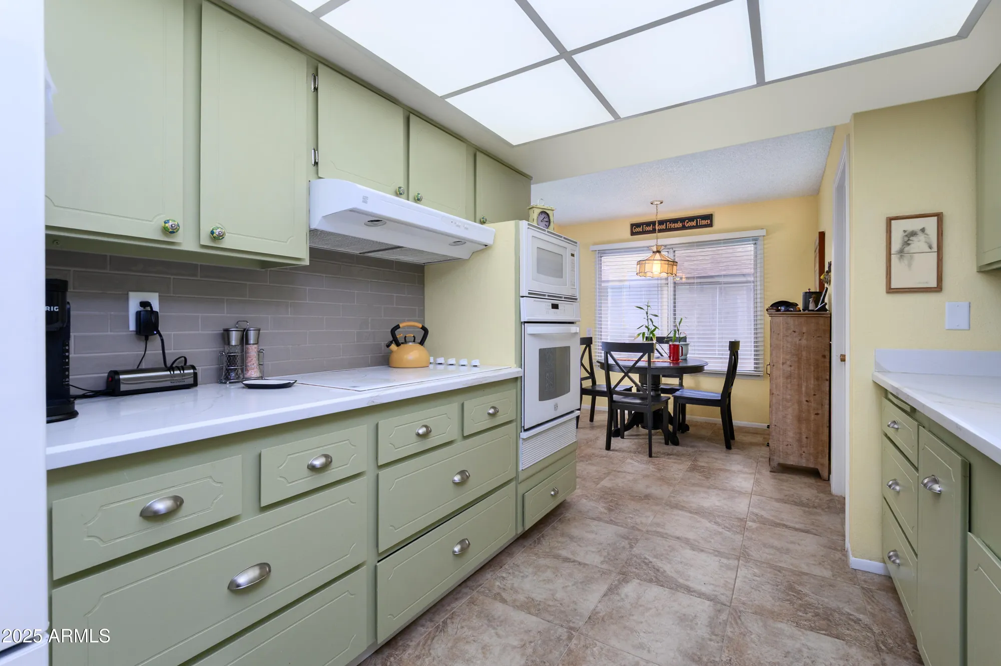 Property Slideshow image 13 of 29 | 12934 w shadow hills dr, Sun City West, AZ, 85375