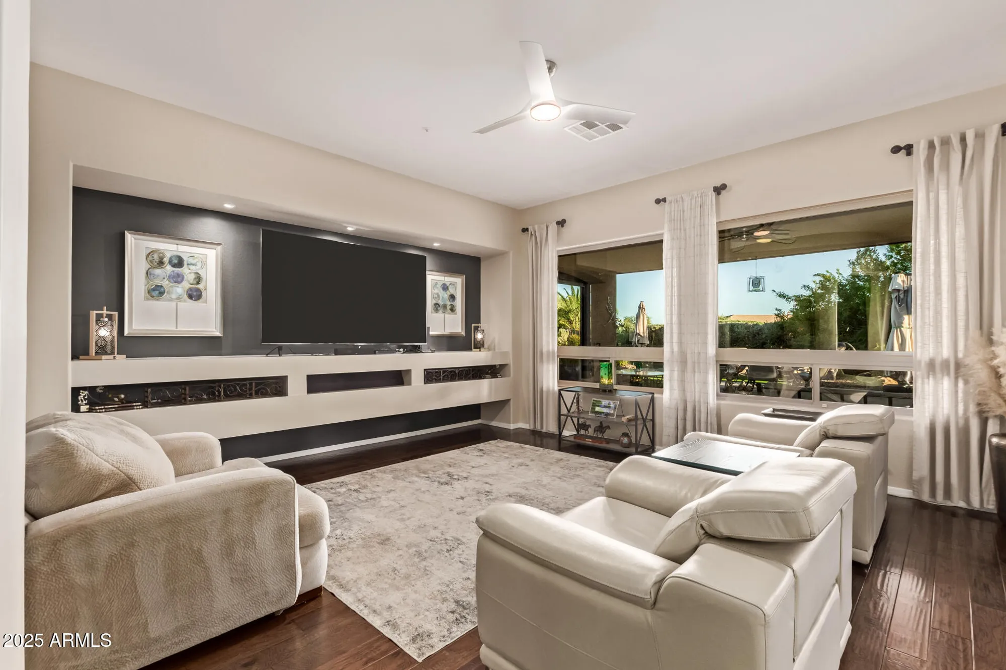 Property Slideshow image 14 of 43 | 12725 w dale ln, Peoria, AZ, 85383