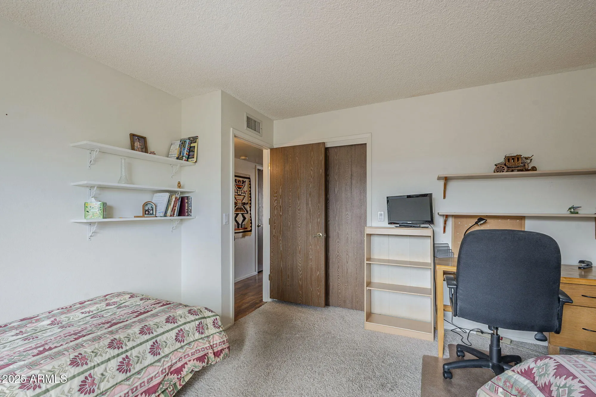 Property Slideshow image 19 of 28 | 8247 e kilarea ave, Mesa, AZ, 85209