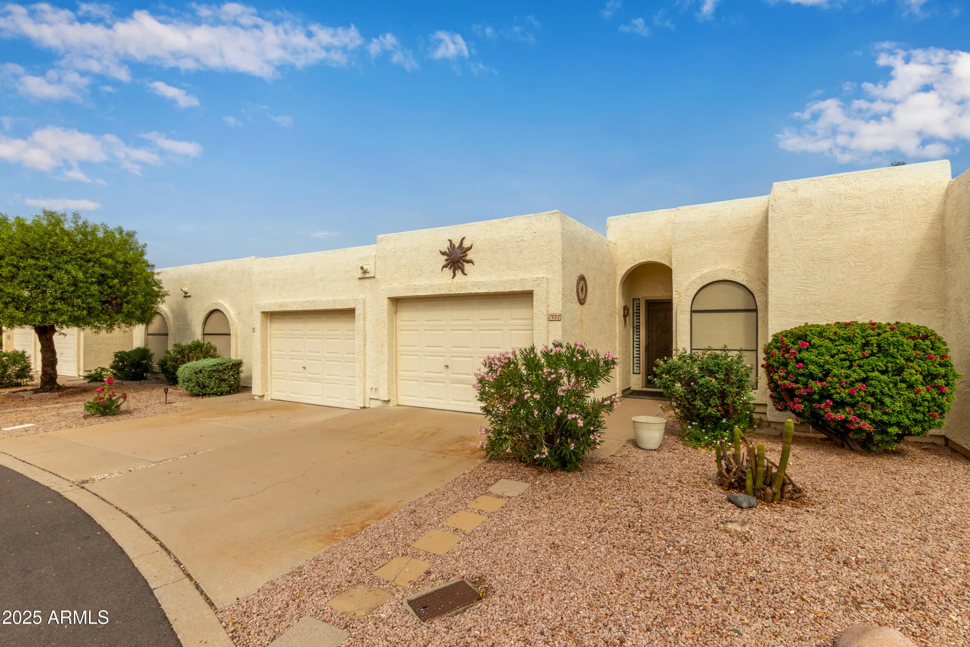 Property Slideshow image 2 of 24 | 7822 e park view dr, Mesa, AZ, 85208