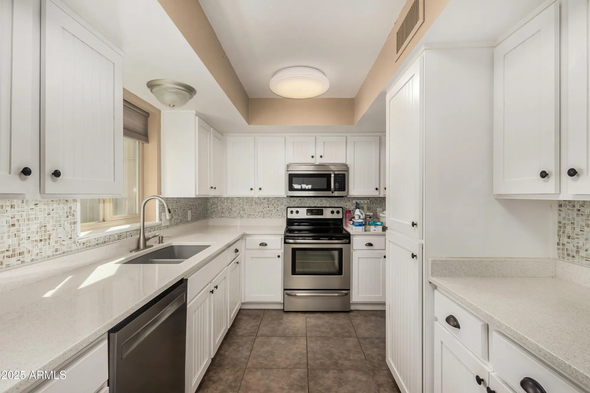 Property Slideshow image 10 of 28 | 9502 e lawndale pl, Sun Lakes, AZ, 85248