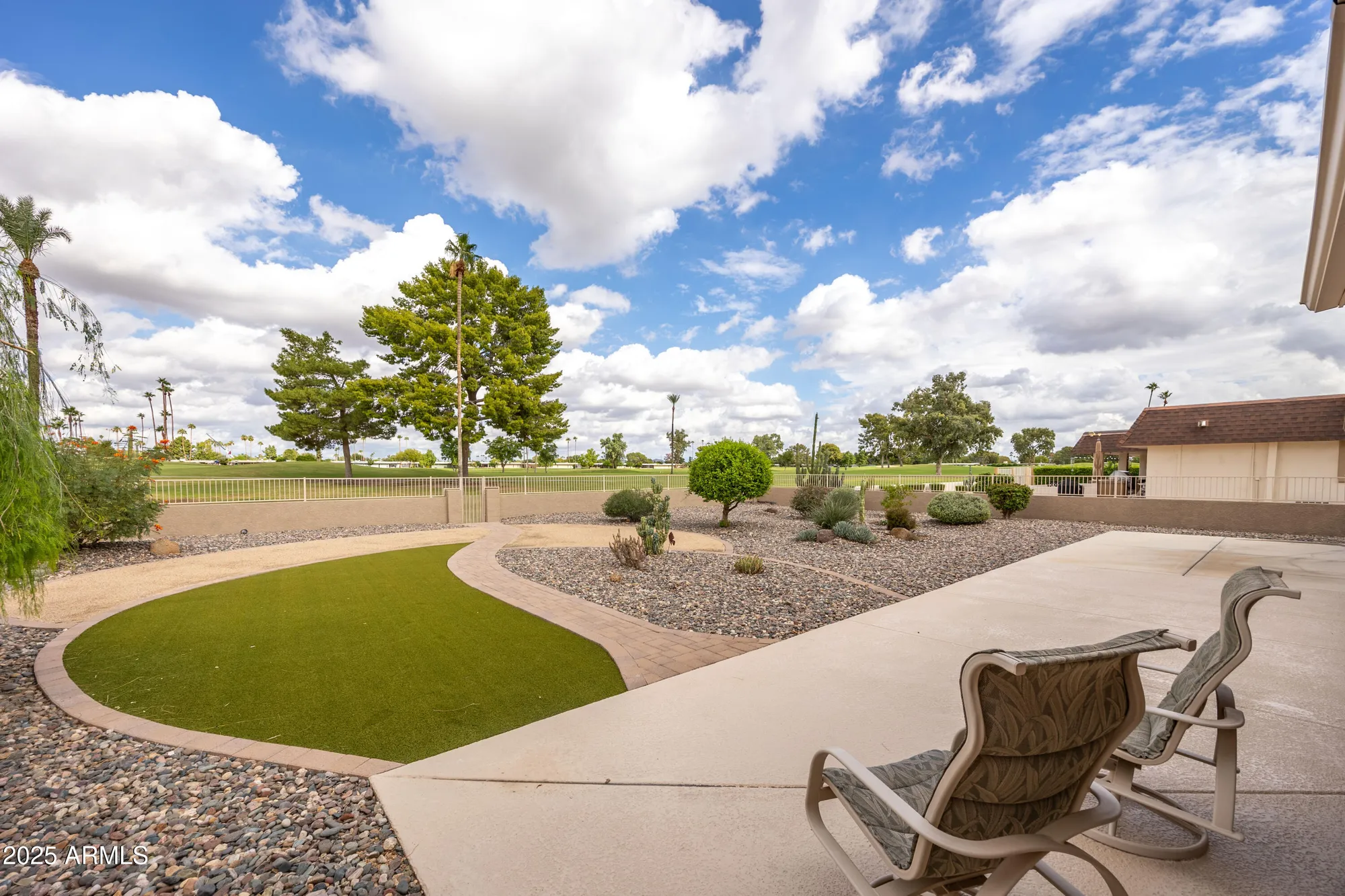 Property Slideshow image 14 of 30 | 10650 w brookside dr, Sun City, AZ, 85351