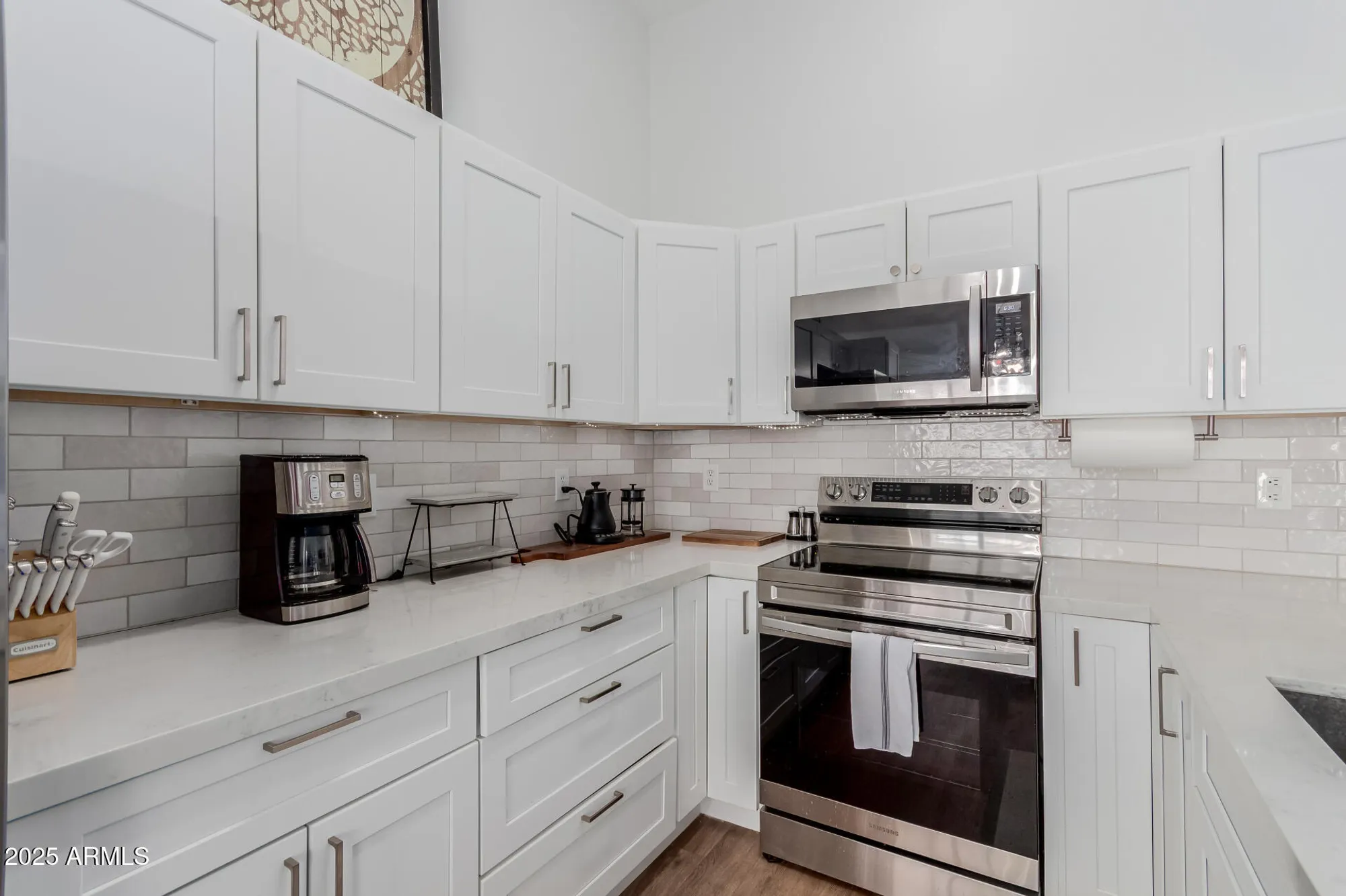 Property Slideshow image 10 of 24 | 1880 e winged foot dr, Chandler, AZ, 85249