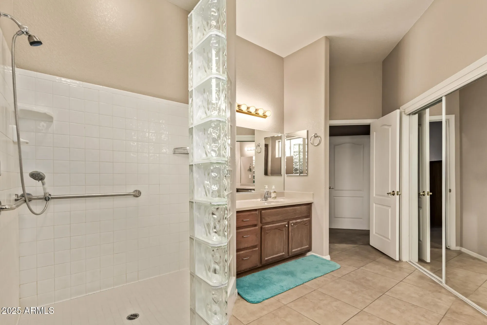 Property Slideshow image 28 of 47 | 2740 s teakwood cir, Mesa, AZ, 85209