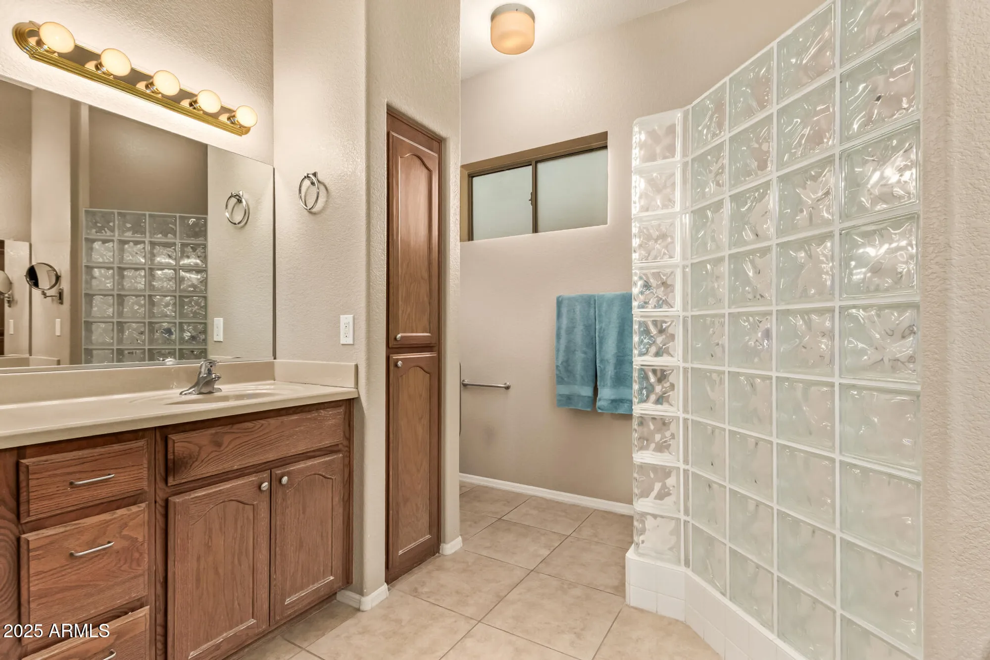 Property Slideshow image 27 of 47 | 2740 s teakwood cir, Mesa, AZ, 85209