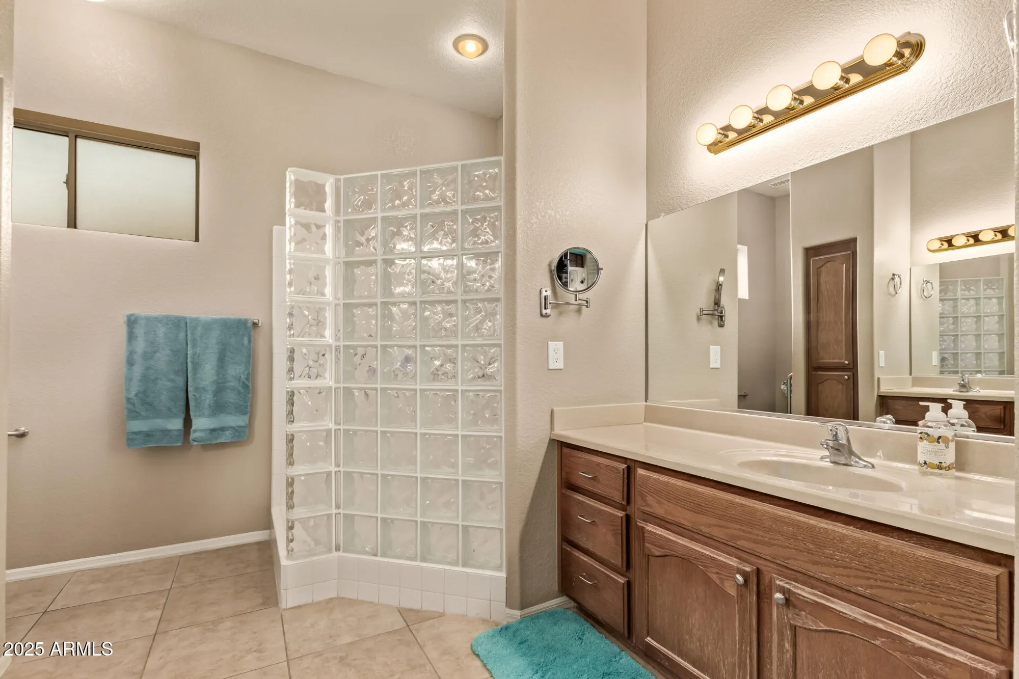 Property Slideshow image 29 of 47 | 2740 s teakwood cir, Mesa, AZ, 85209