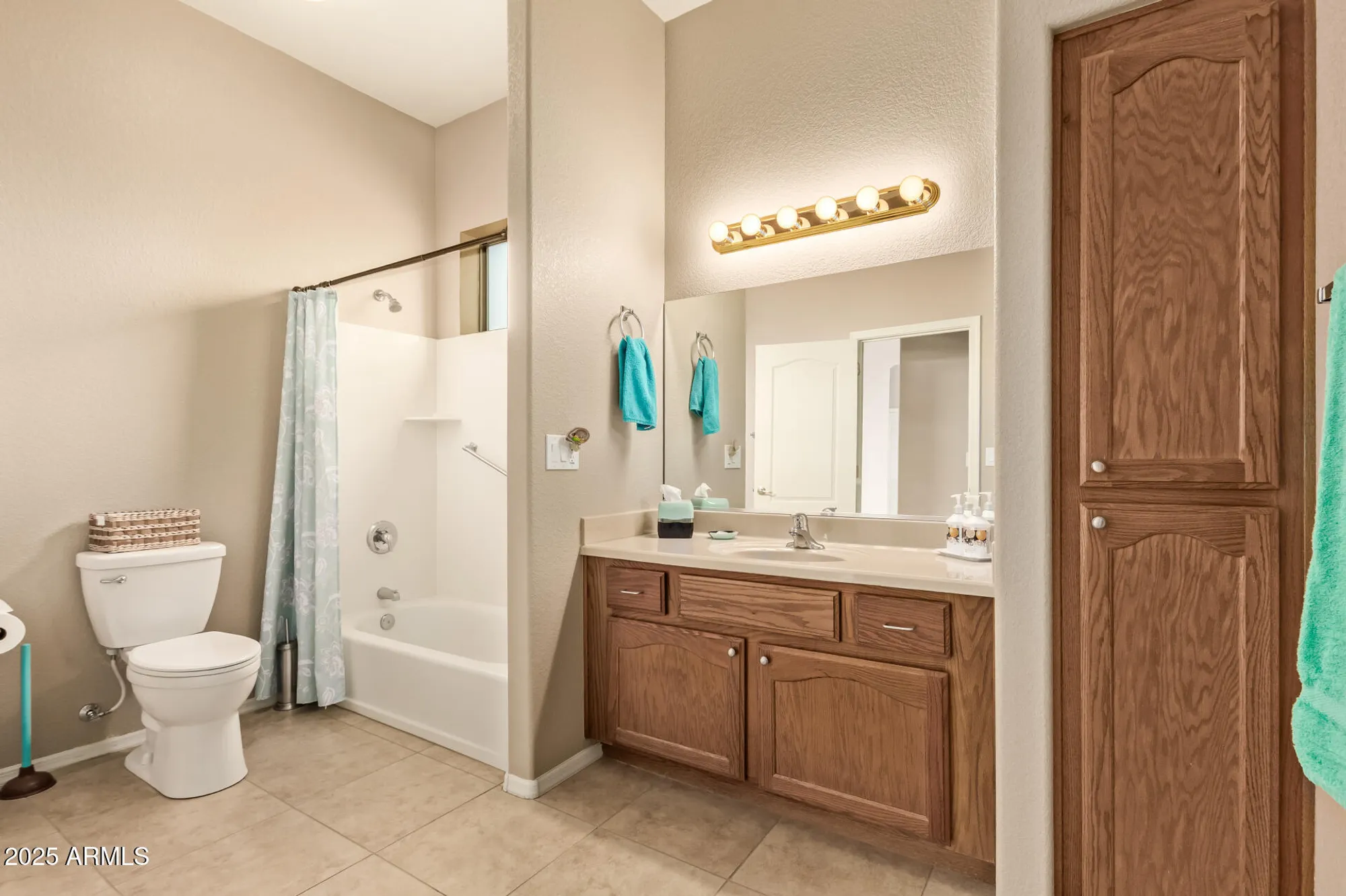 Property Slideshow image 35 of 47 | 2740 s teakwood cir, Mesa, AZ, 85209