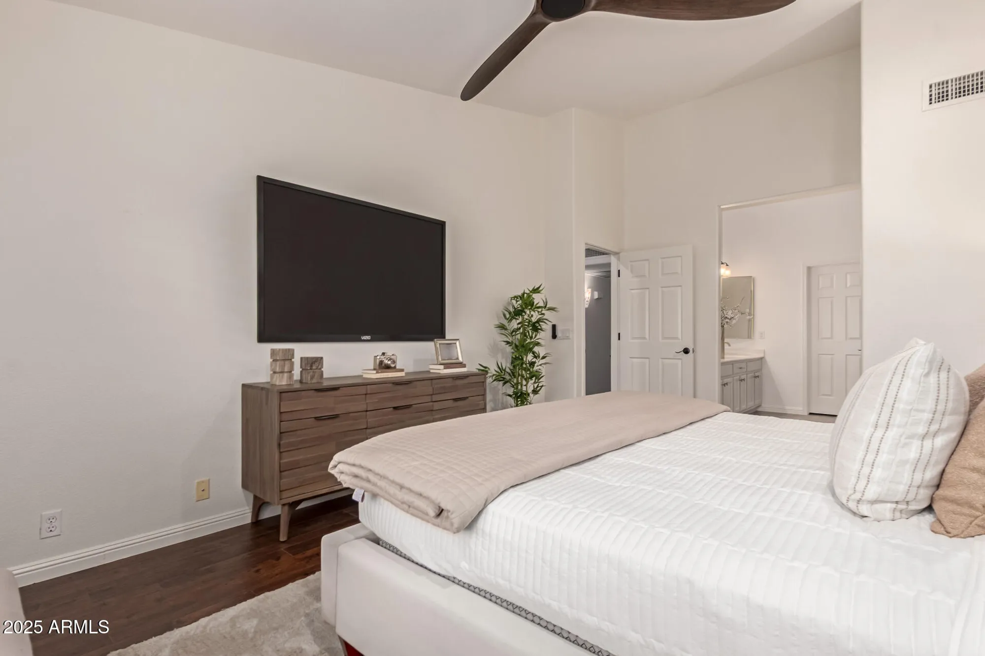 Property Slideshow image 15 of 37 | 19812 n 90th dr, Peoria, AZ, 85382