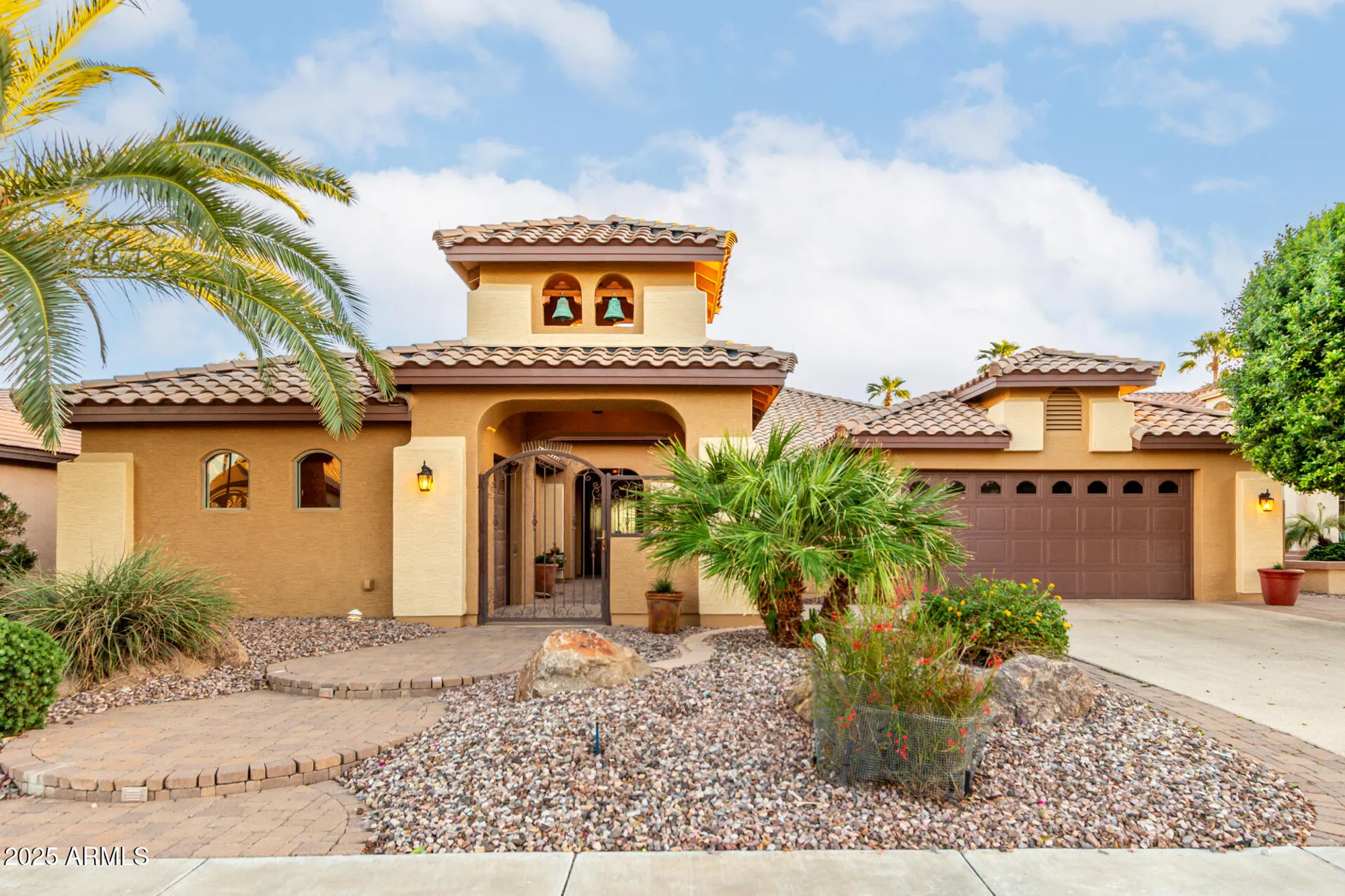 Property Slideshow image 2 of 66 | 16081 w piccadilly rd, Goodyear, AZ, 85395